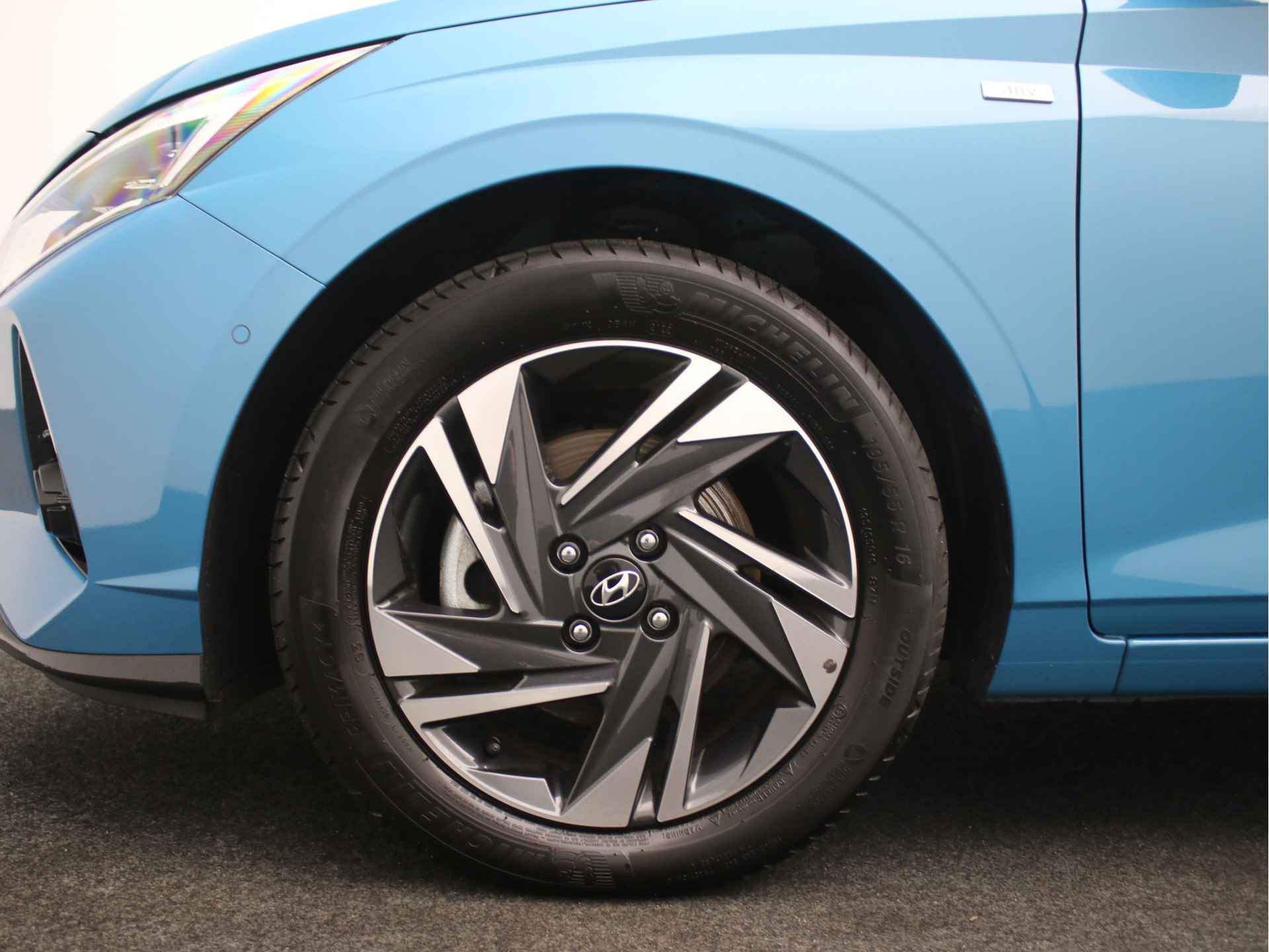 Hyundai i20 1.0 T-GDI Premium Automaat | Parkeercamera | Stoelverwarming | BOSE Audio | Navigatie | Rijklaarprijs! - 33/33