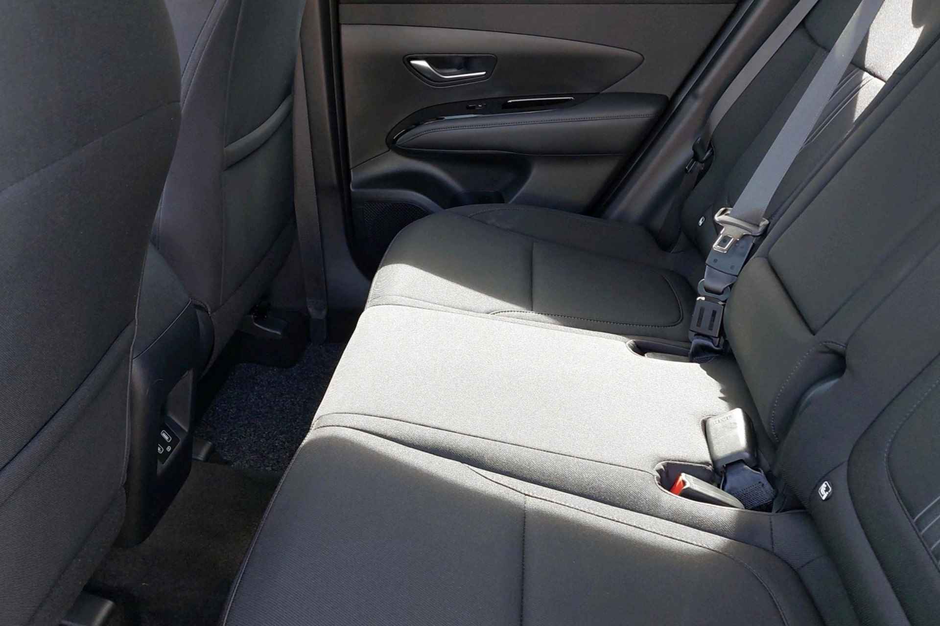 Hyundai Tucson 1.6 T-GDI HEV Comfort - 9/22