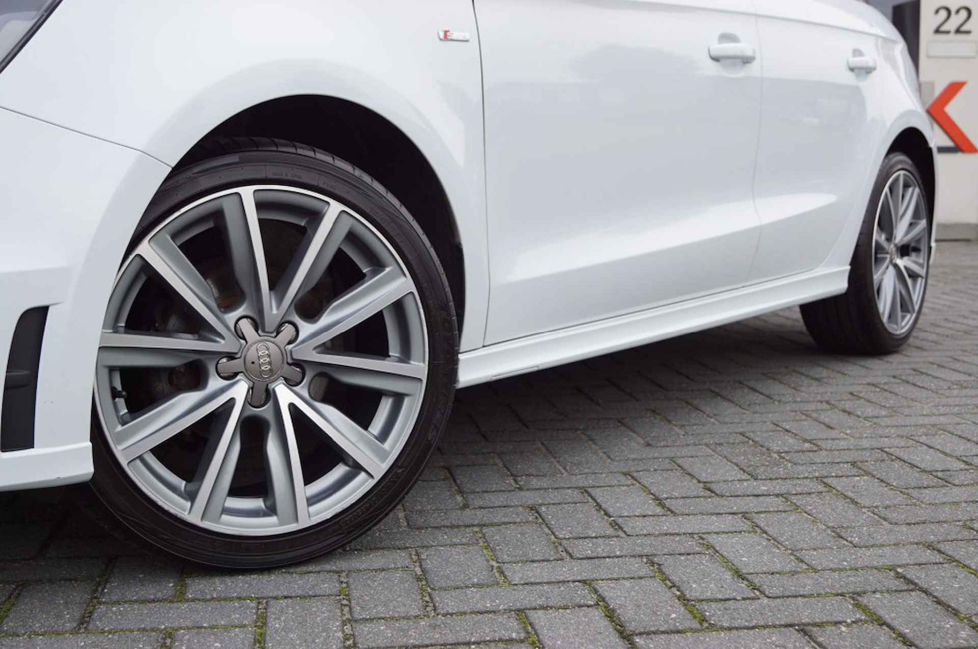 AUDI A1 Sportback 1.2 TFSI Admired S-Line / Clima / Nw APK ! - 6/34