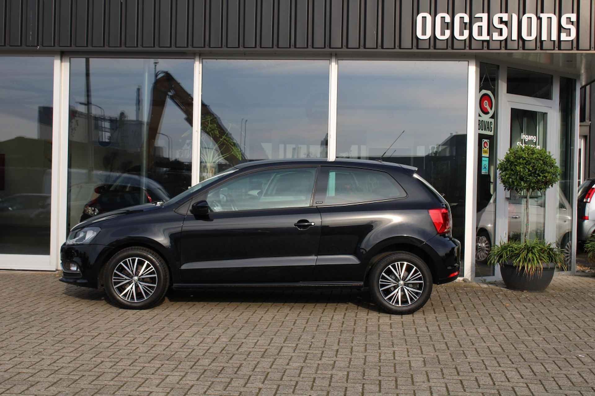 Volkswagen Polo 1.0 Easyline - 2/15