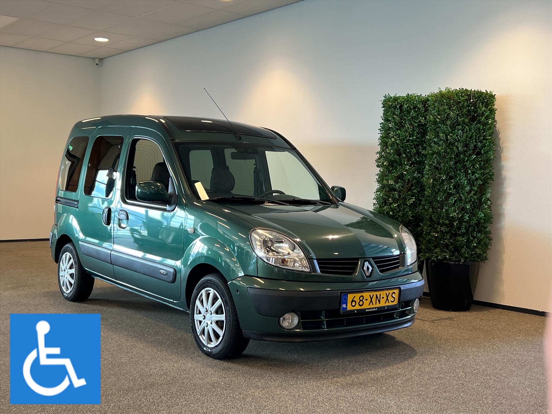 Renault Kangoo Rolstoelauto (airco) 3+1 bij viaBOVAG.nl