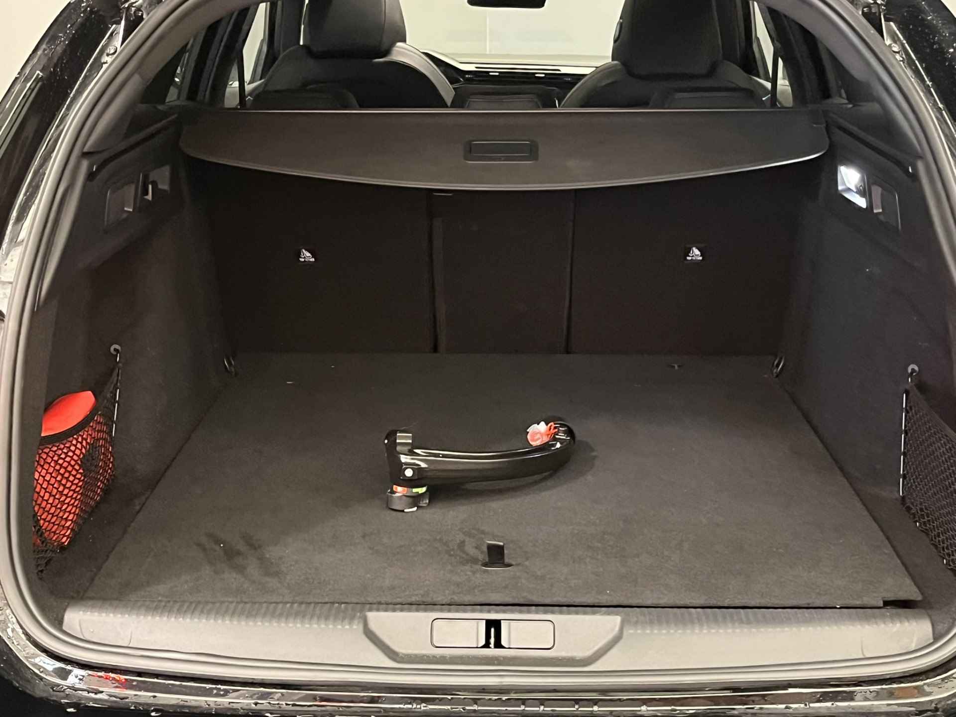 Peugeot 308 SW 1.6 180PK Hybrid GT | Panoramadak | Trekhaak | Elek.Stoel | Geheugen | Massage | Alcantara/Leder | Elek.Klep 360 Camera | Stoelverwarming | Stuurverwarming | Carplay | Navigatie | Dode hoek | Bluetooth | - 17/37