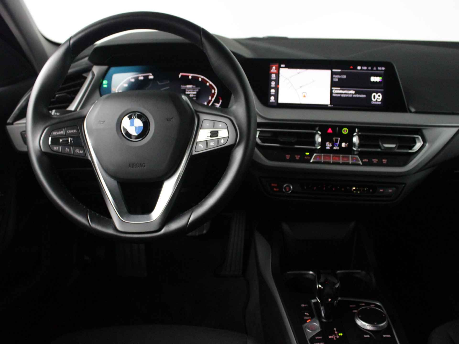 BMW 1-serie 118i Executive Edition Automaat | CLIMA | NAVI | VIRTUAL COCKPIT | V+A PDC | ANDROID & APPLE CARPLAY | - 27/55