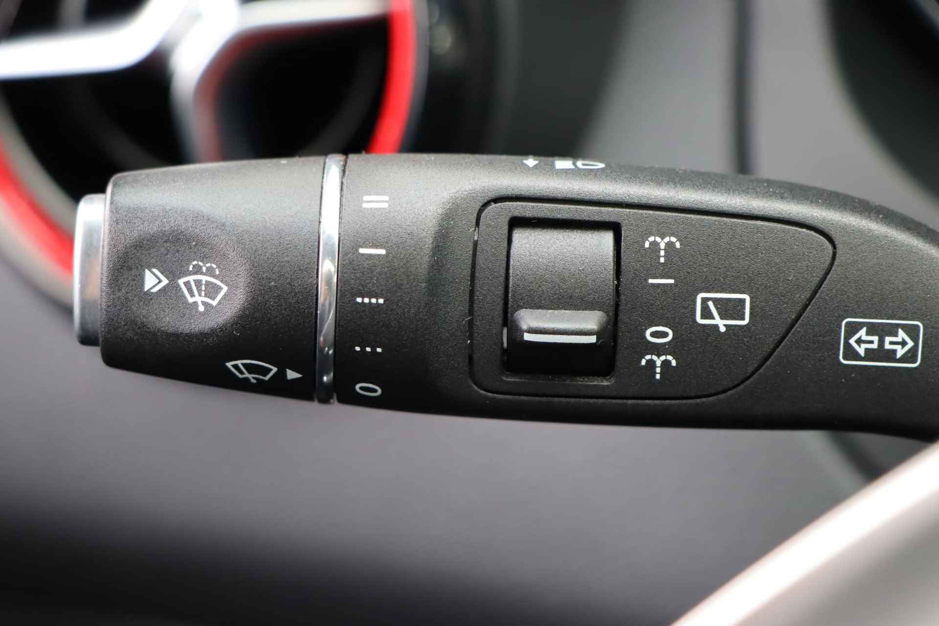 Mercedes-Benz GLA-klasse AMG 45 4MATIC | Panorama dak | Achteruitrijcamera | elektrische bestuurdersstoel | LED koplampen | elektronische achterklep | - 18/38