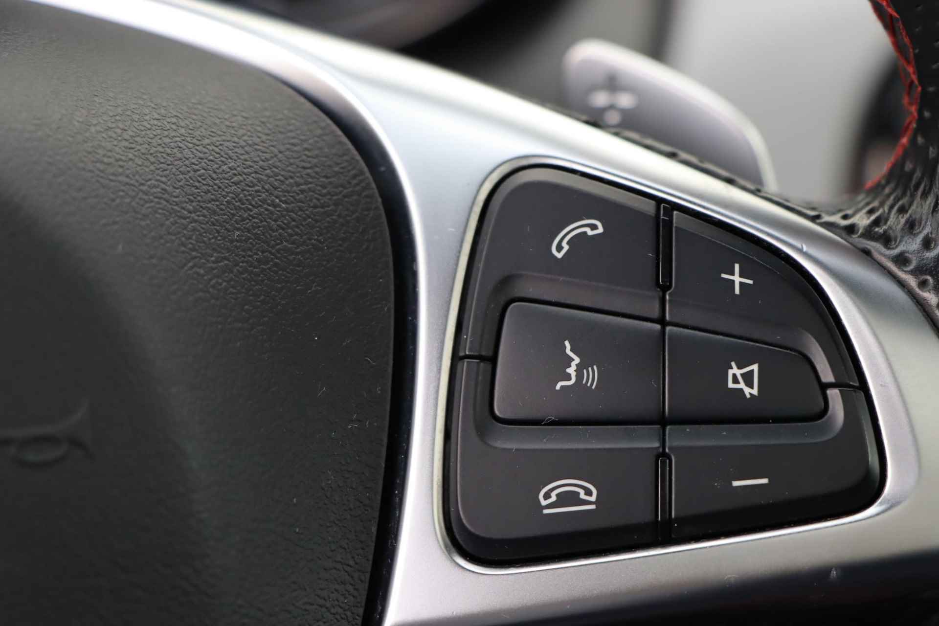 Mercedes-Benz GLA-klasse AMG 45 4MATIC | Panorama dak | Achteruitrijcamera | elektrische bestuurdersstoel | LED koplampen | elektronische achterklep | - 21/38