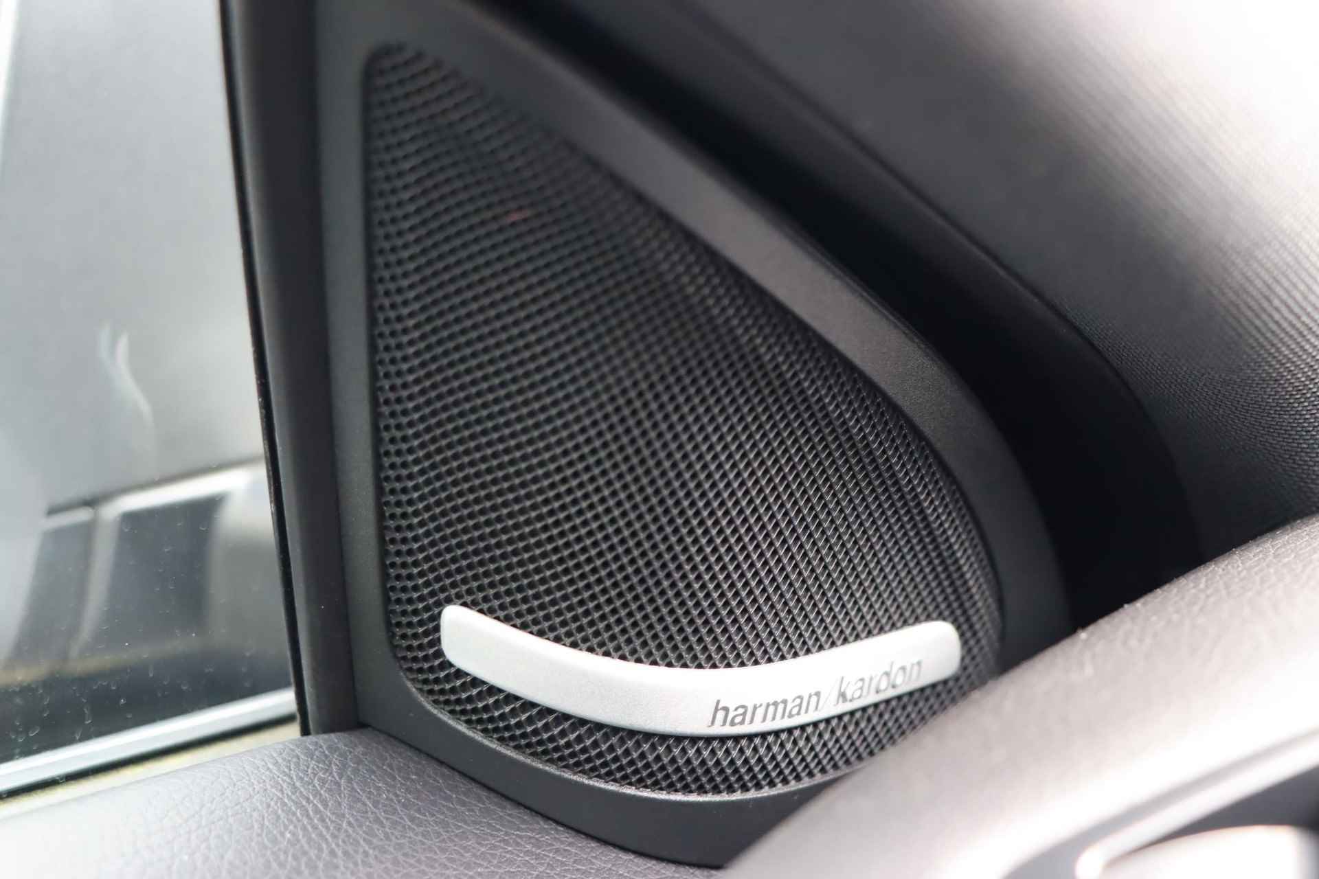 Mercedes-Benz GLA-klasse AMG 45 4MATIC | Panorama dak | Achteruitrijcamera | elektrische bestuurdersstoel | LED koplampen | elektronische achterklep | - 27/38