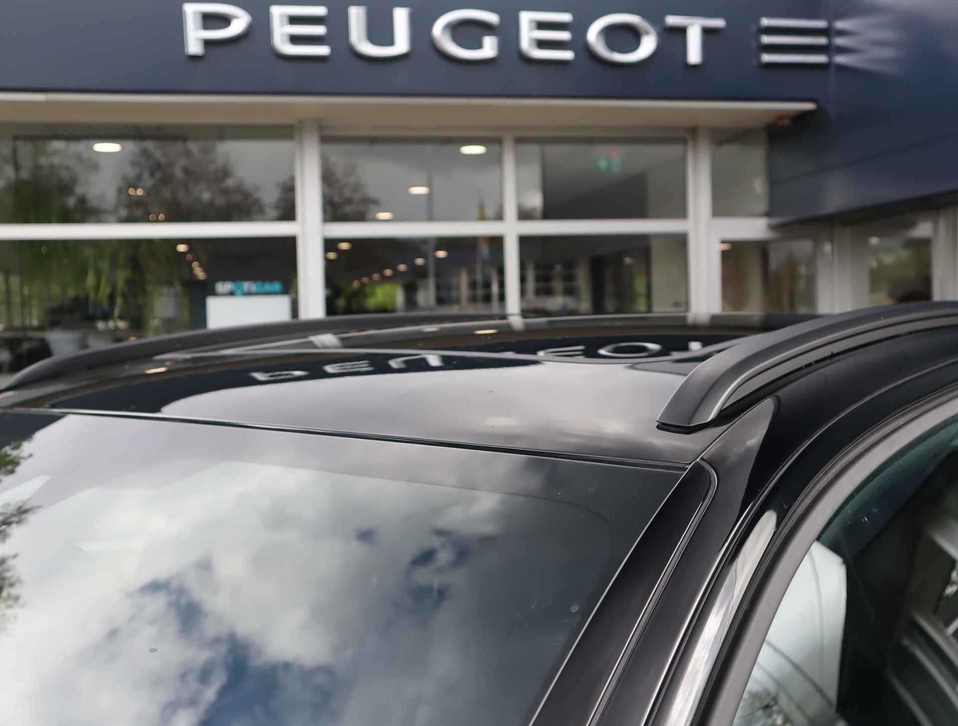 Peugeot 3008 GT Plug-in HYbrid 225pk e-EAT8 Automaat, Rijklaarprijs, Black Pack Panoramisch schuif/kanteldak Adaptive Cruise Control Focal HiFi - 21/79