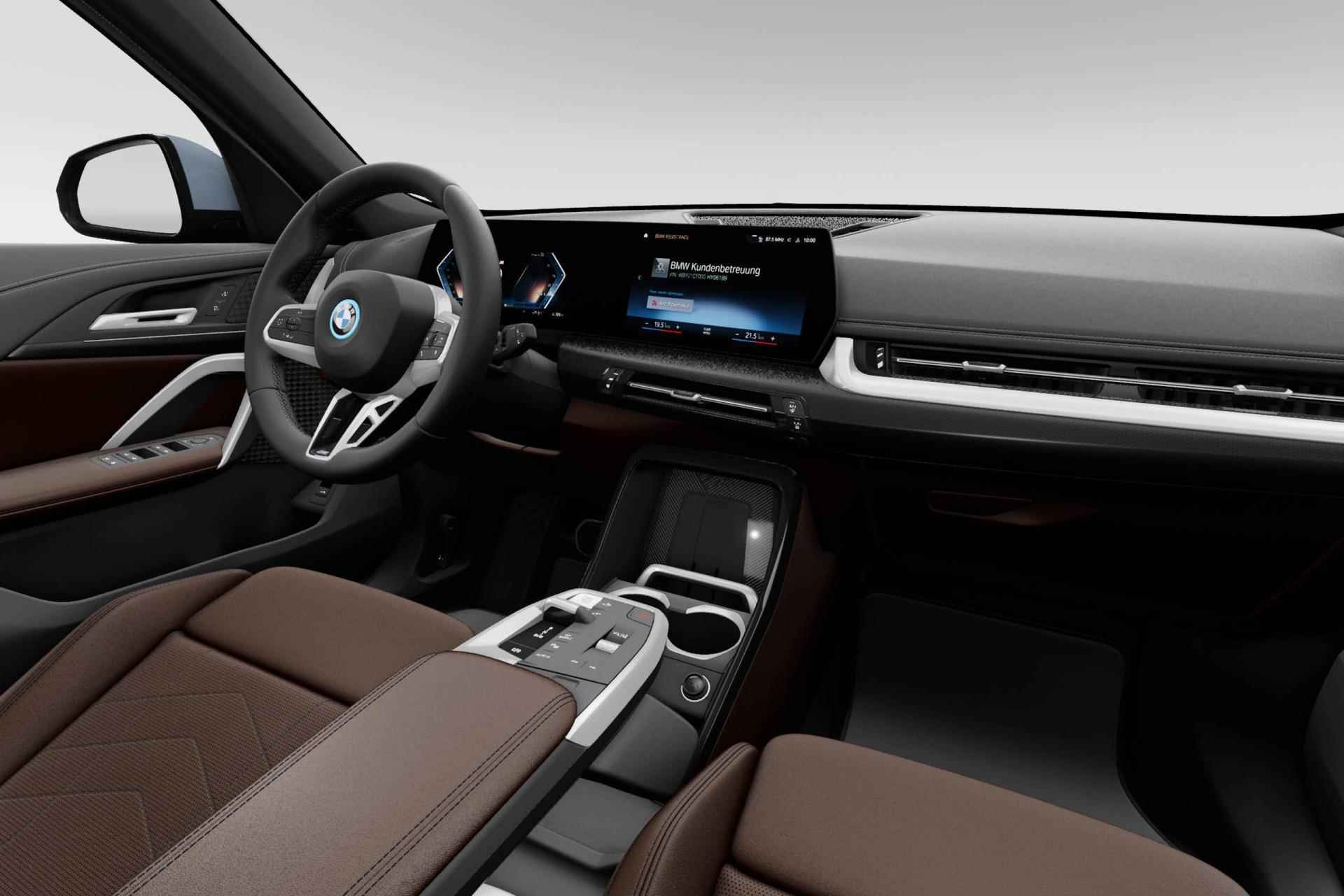 BMW iX1 xDrive30 Launch Edition 67 kWh | M Sportpakket | Elektrisch verwarmde voorstoelen | Driving Assistant Plus - 14/20