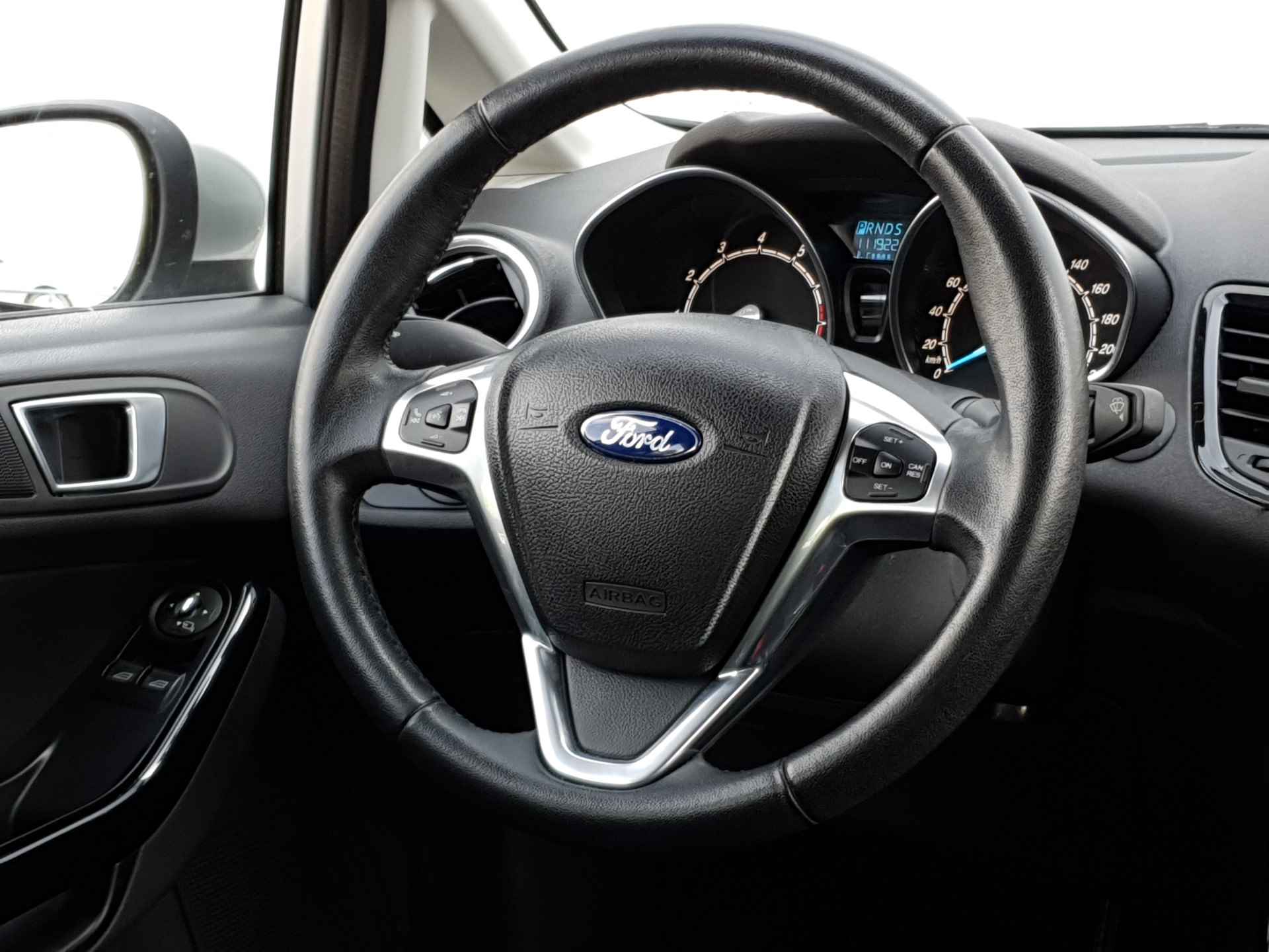 Ford Fiesta 1.6 Titanium | Distributieriem vervangen! | Airco | Verw. Voorruit | Parkeersensoren | Cruise Control - 12/33