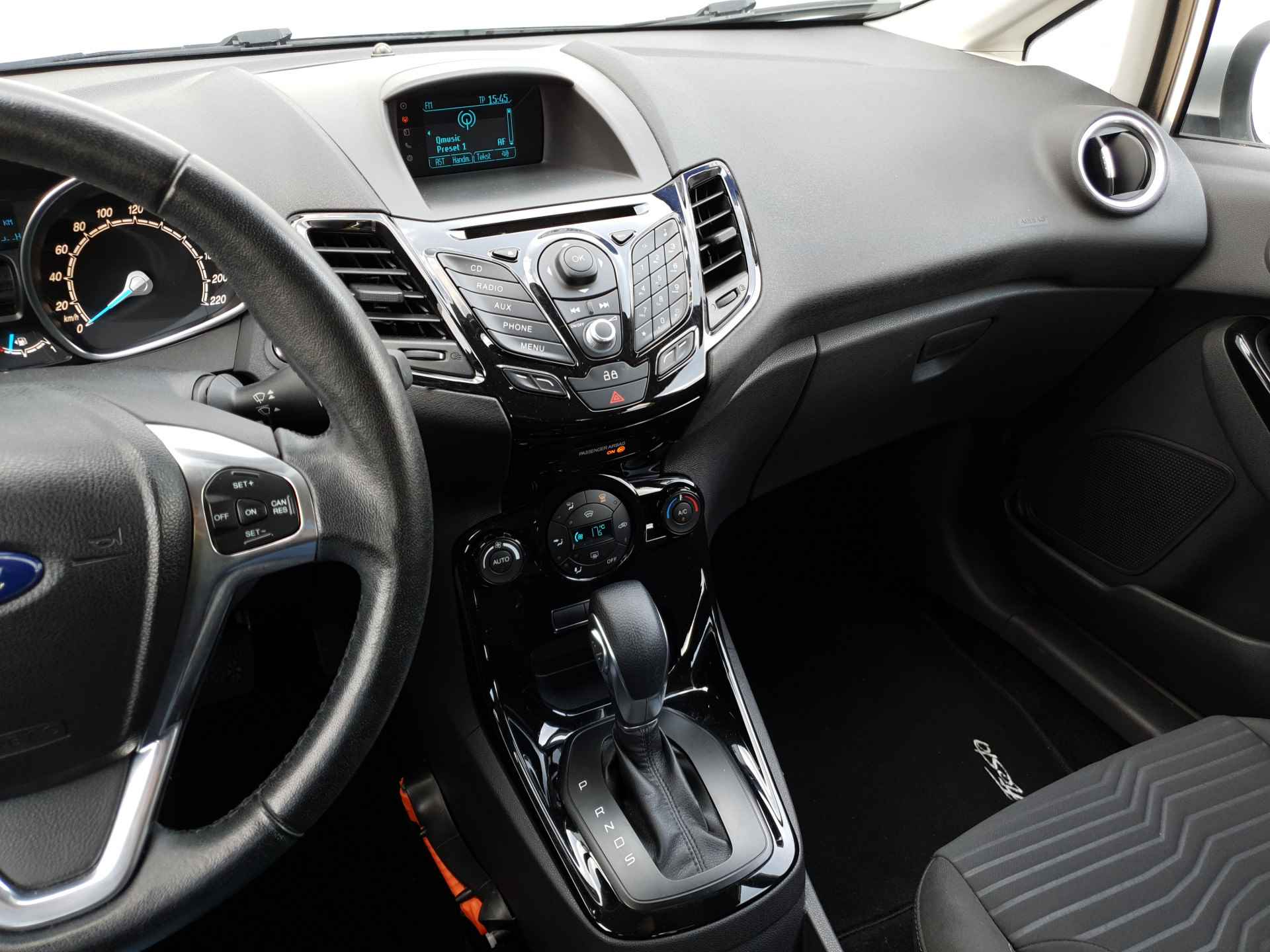 Ford Fiesta 1.6 Titanium | Distributieriem vervangen! | Airco | Verw. Voorruit | Parkeersensoren | Cruise Control - 21/33
