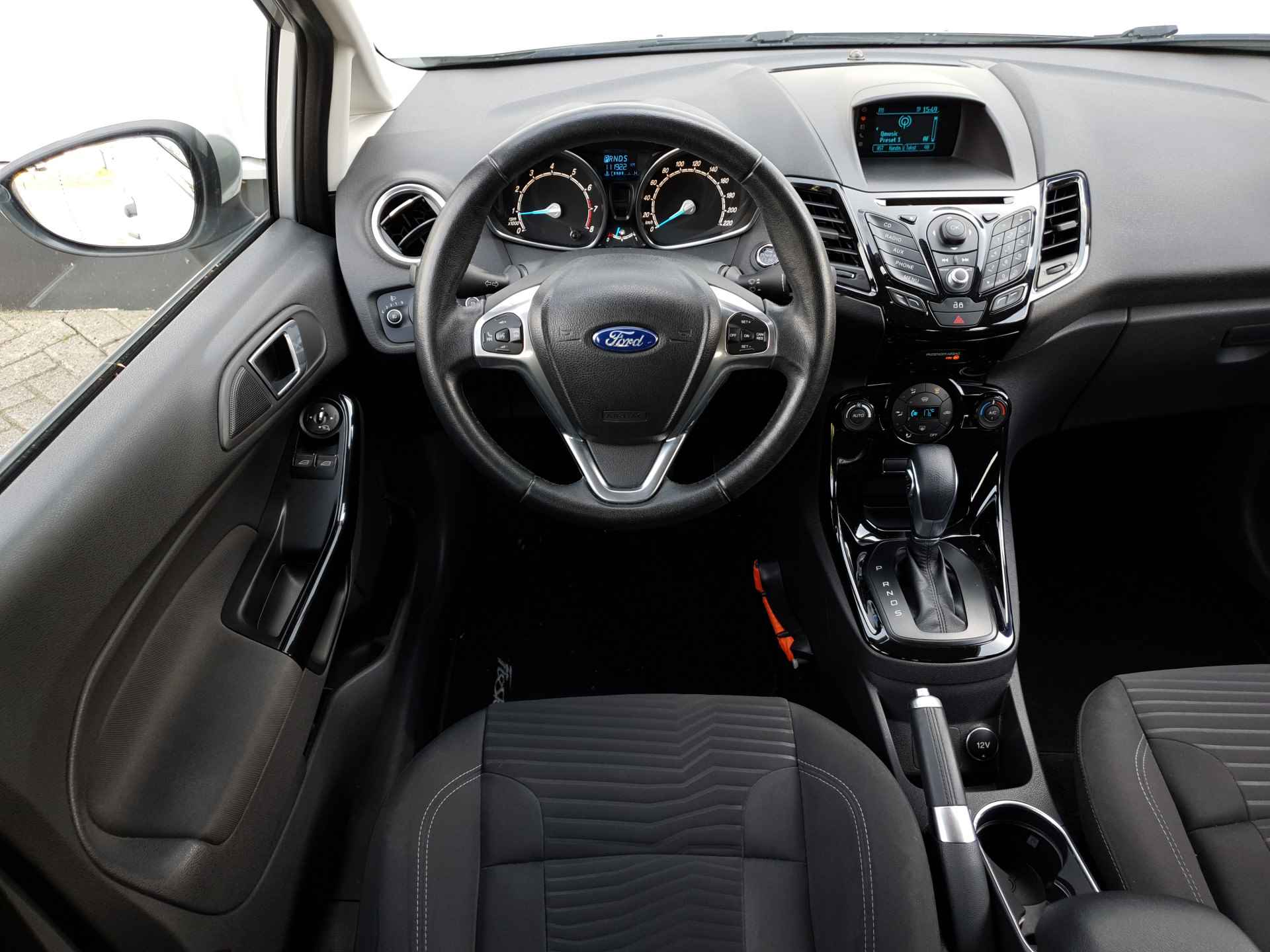 Ford Fiesta 1.6 Titanium | Distributieriem vervangen! | Airco | Verw. Voorruit | Parkeersensoren | Cruise Control - 26/33