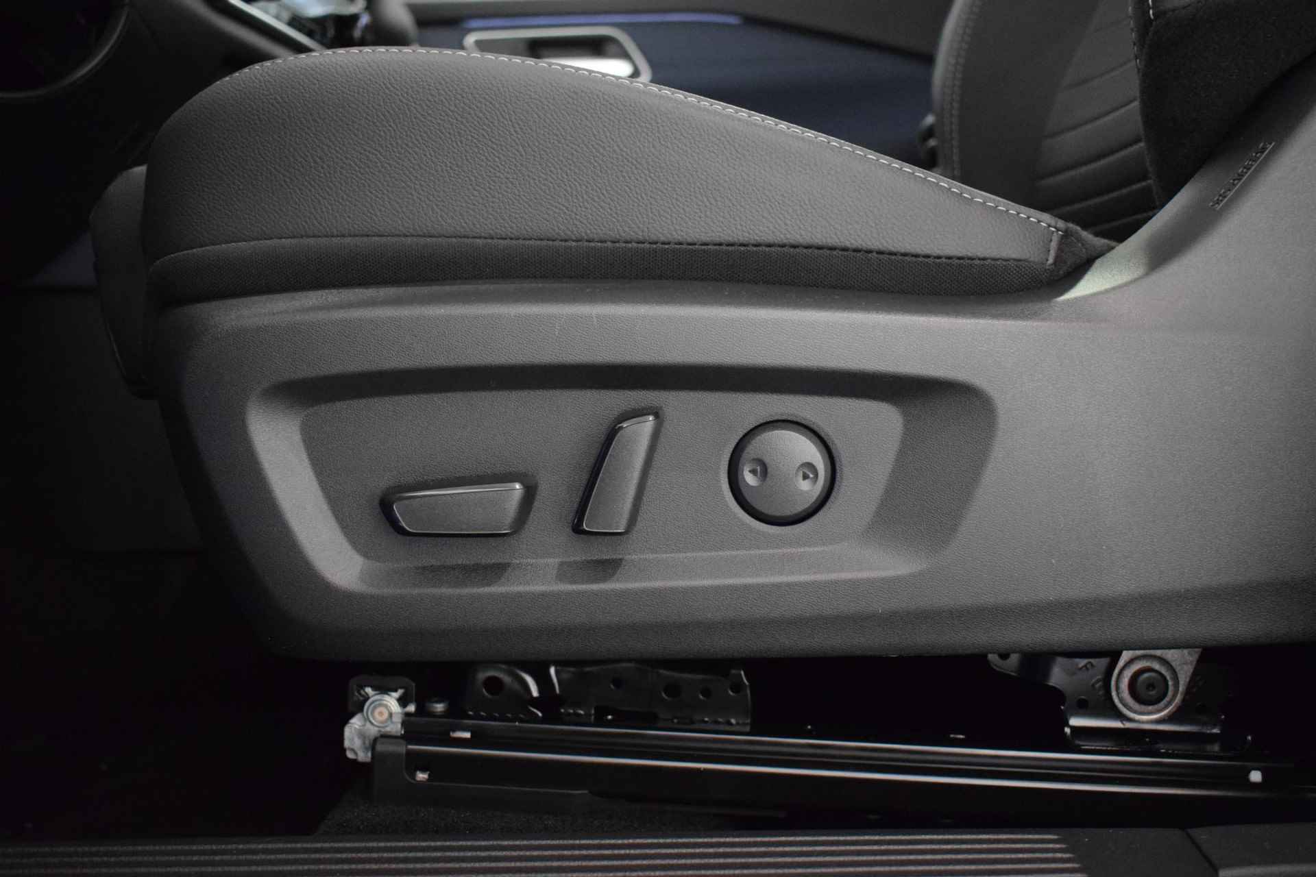 Nissan Qashqai 1.3 MHEV Xtronic Business Premium | Panorama dak | 360-Camera | Parkeersensoren | Dodehoek detectie | Stoel/Stuur/Voorruit verwarming | Head-up display | Elektrische achterklep | Adaptive cruise control | Elektrische bestuurdersstoel | - 22/63