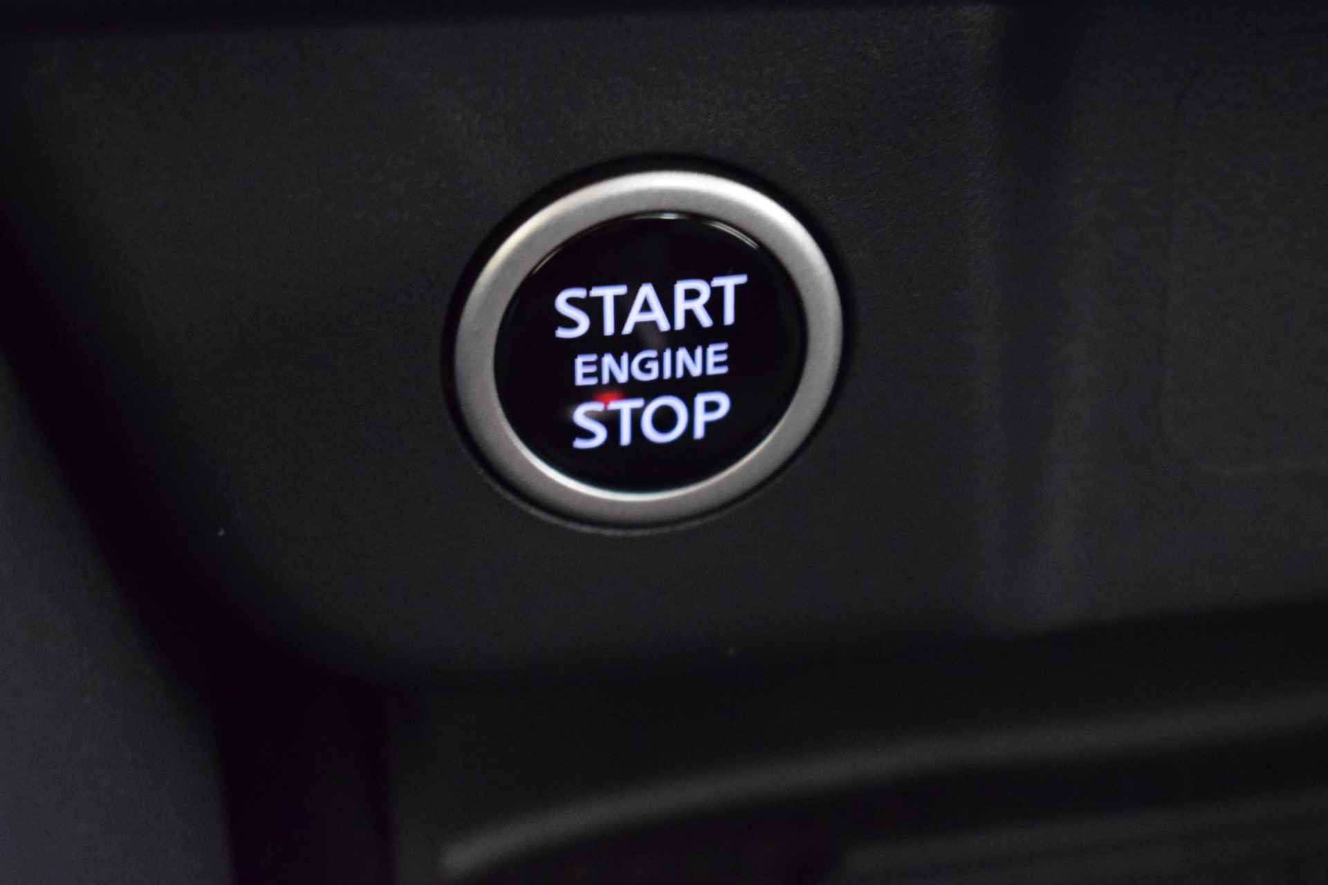 Nissan Qashqai 1.3 MHEV Xtronic Business Premium | Panorama dak | 360-Camera | Parkeersensoren | Dodehoek detectie | Stoel/Stuur/Voorruit verwarming | Head-up display | Elektrische achterklep | Adaptive cruise control | Elektrische bestuurdersstoel | - 48/63