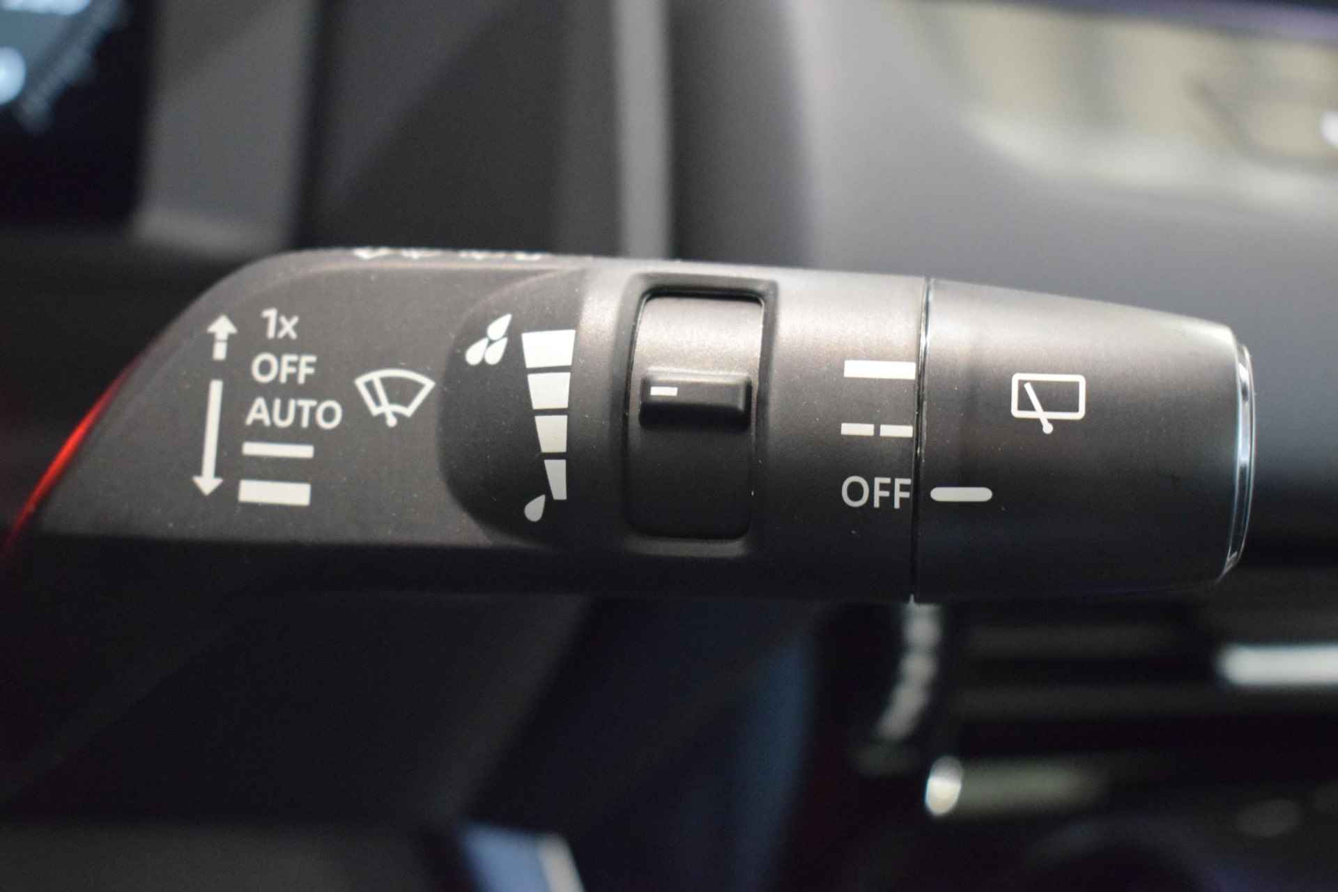 Nissan Qashqai 1.3 MHEV Xtronic Business Premium | Panorama dak | 360-Camera | Parkeersensoren | Dodehoek detectie | Stoel/Stuur/Voorruit verwarming | Head-up display | Elektrische achterklep | Adaptive cruise control | Elektrische bestuurdersstoel | - 54/63
