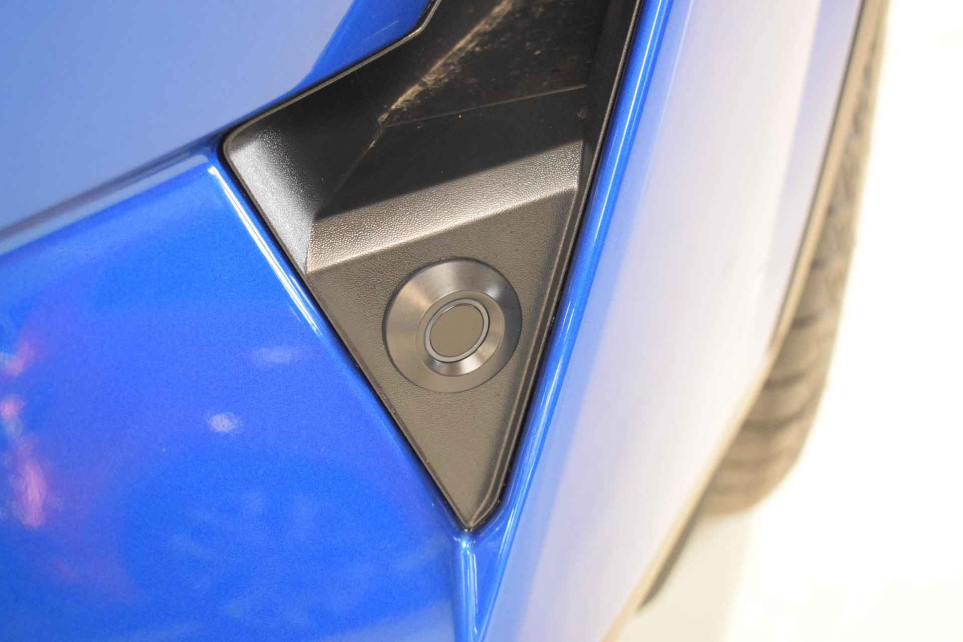 Nissan Qashqai 1.3 MHEV Xtronic Business Premium | Panorama dak | 360-Camera | Parkeersensoren | Dodehoek detectie | Stoel/Stuur/Voorruit verwarming | Head-up display | Elektrische achterklep | Adaptive cruise control | Elektrische bestuurdersstoel | - 12/63