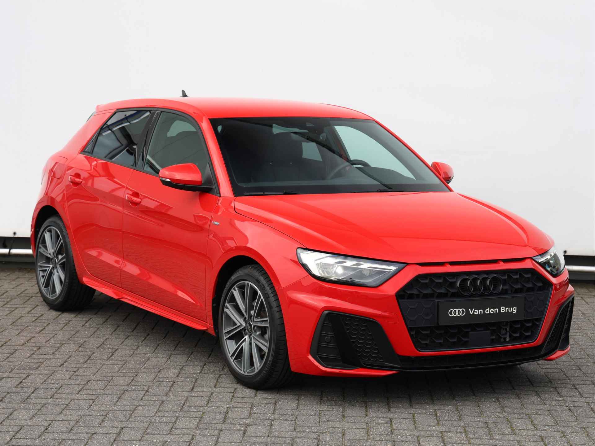 Audi A1 Sportback 35 TFSI S edition 150pk | SONOS | Keyless | Camera | Stoelverwarming | Adaptive Cruise | Apple Carplay | - 3/43