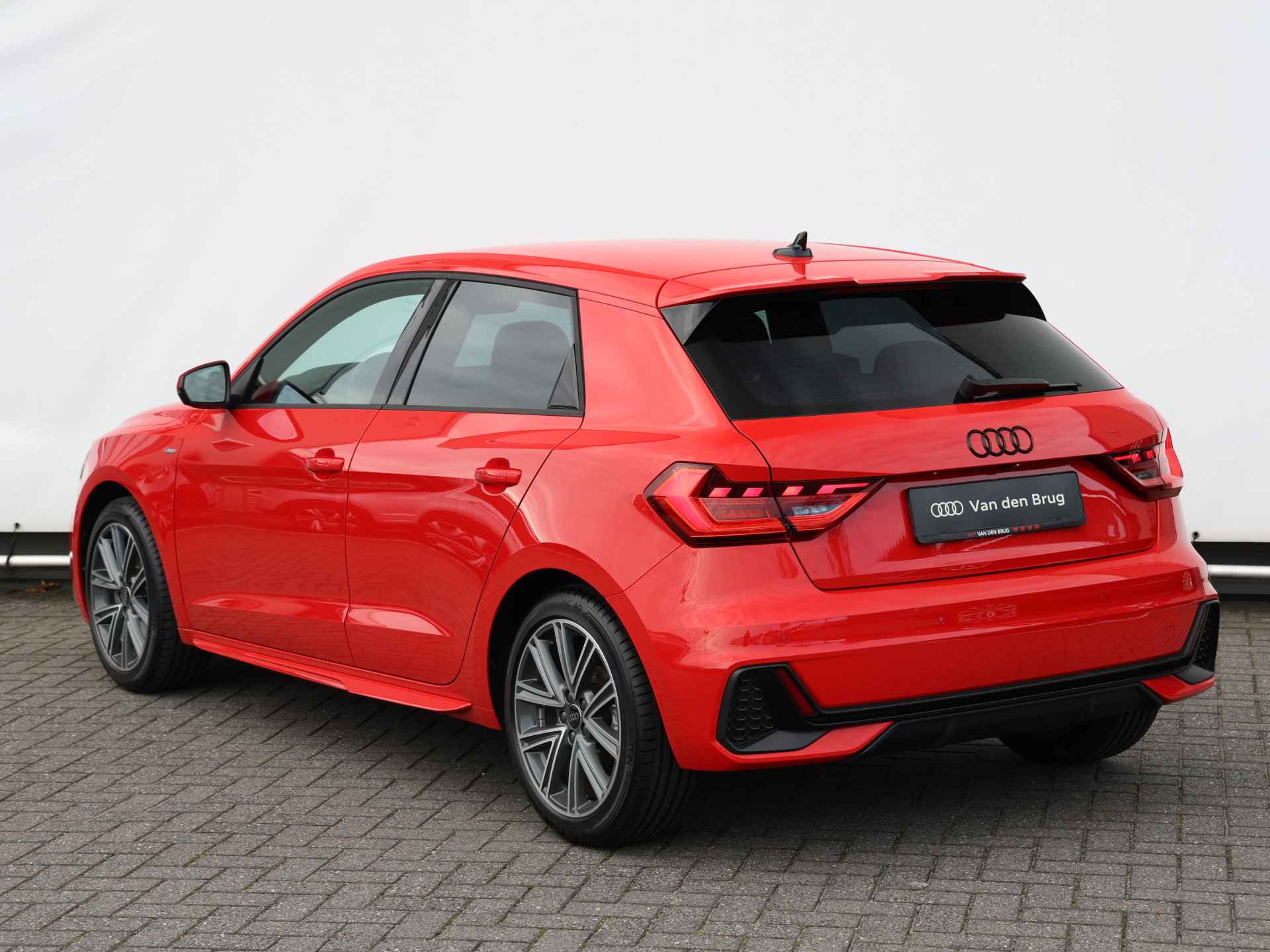 Audi A1 Sportback 35 TFSI S edition 150pk | SONOS | Keyless | Camera | Stoelverwarming | Adaptive Cruise | Apple Carplay | - 15/43