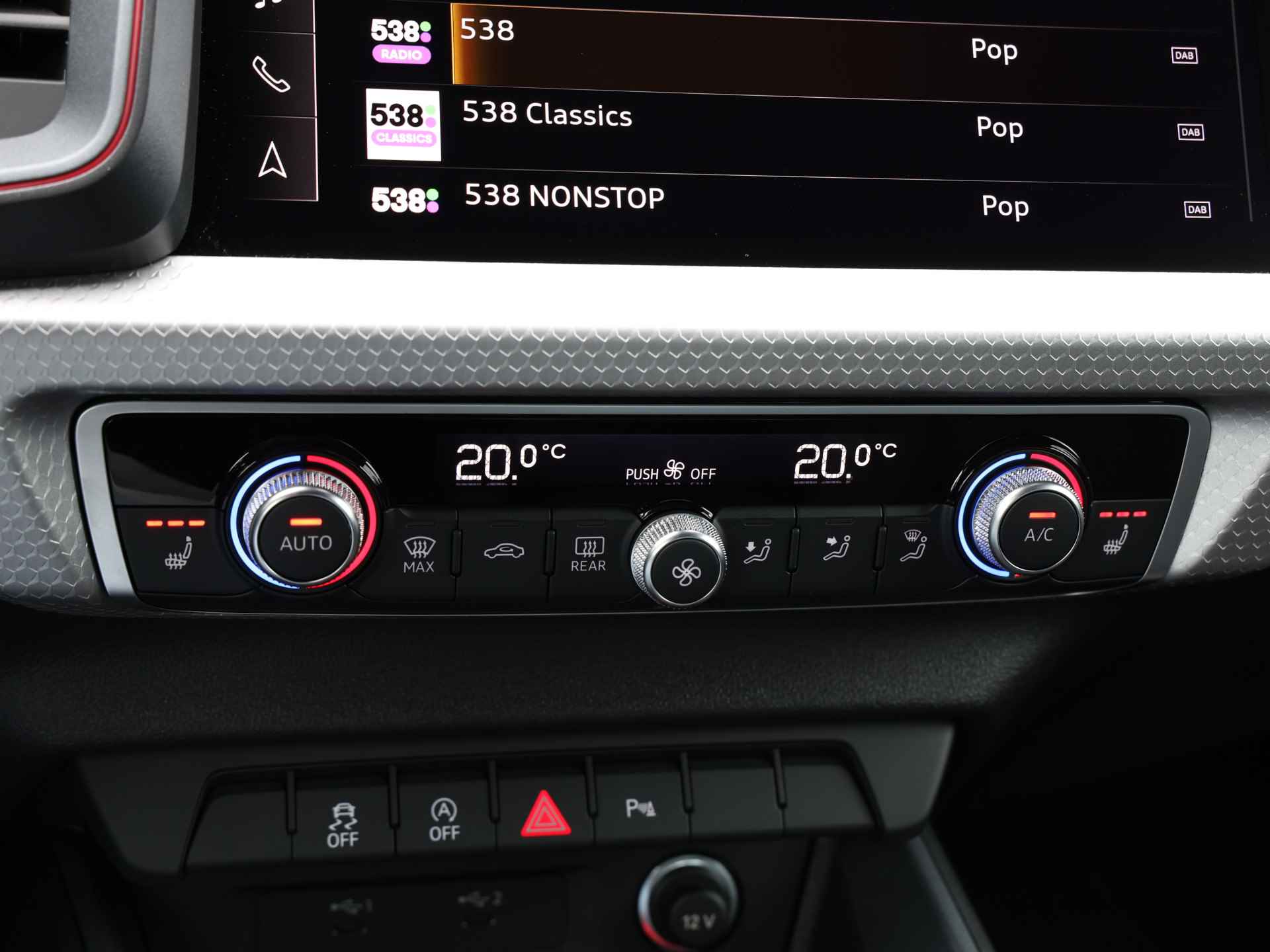 Audi A1 Sportback 35 TFSI S edition 150pk | SONOS | Keyless | Camera | Stoelverwarming | Adaptive Cruise | Apple Carplay | - 26/43