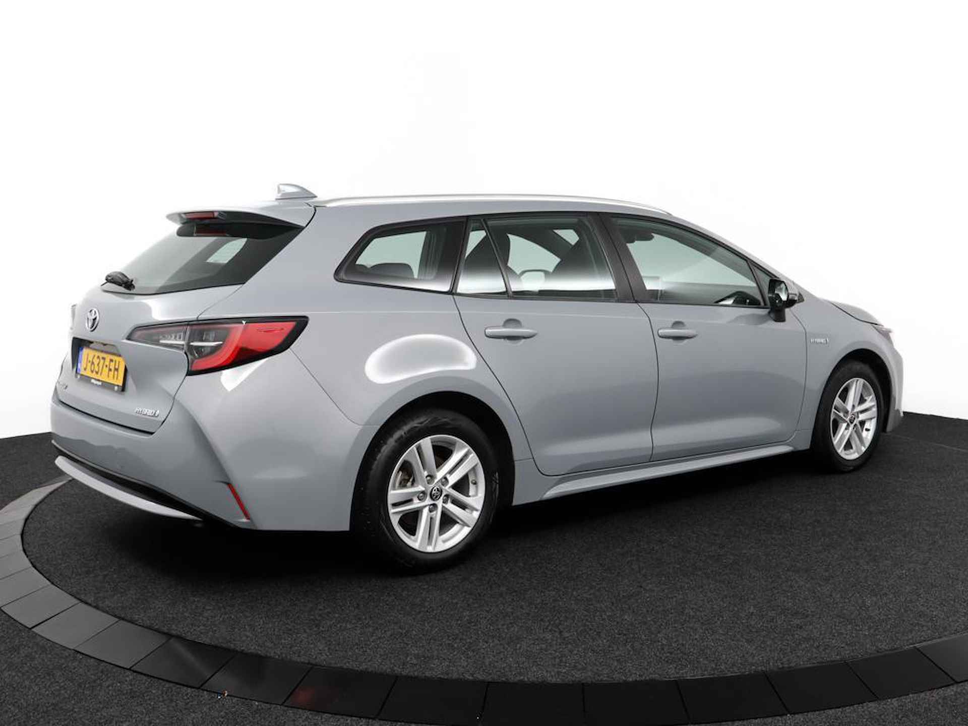 Toyota Corolla Touring Sports 1.8 Hybrid Active | Apple Carplay/Android auto | Parkeercamera | Adaptieve Cruise-Control - 2/49