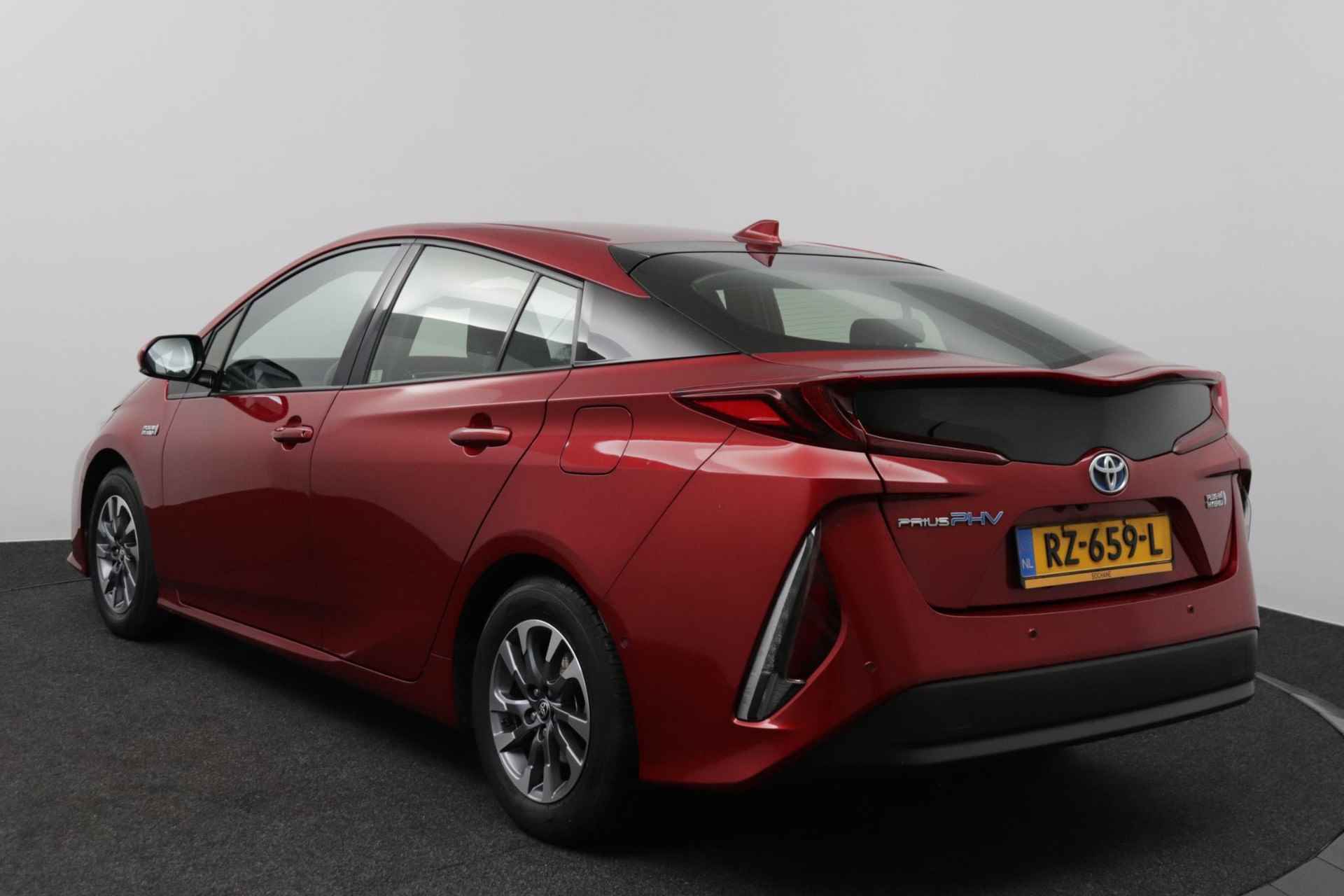 Toyota Prius 1.8 Plug-in Business Plus | JBL Audio | Parkeersensoren - 7/40