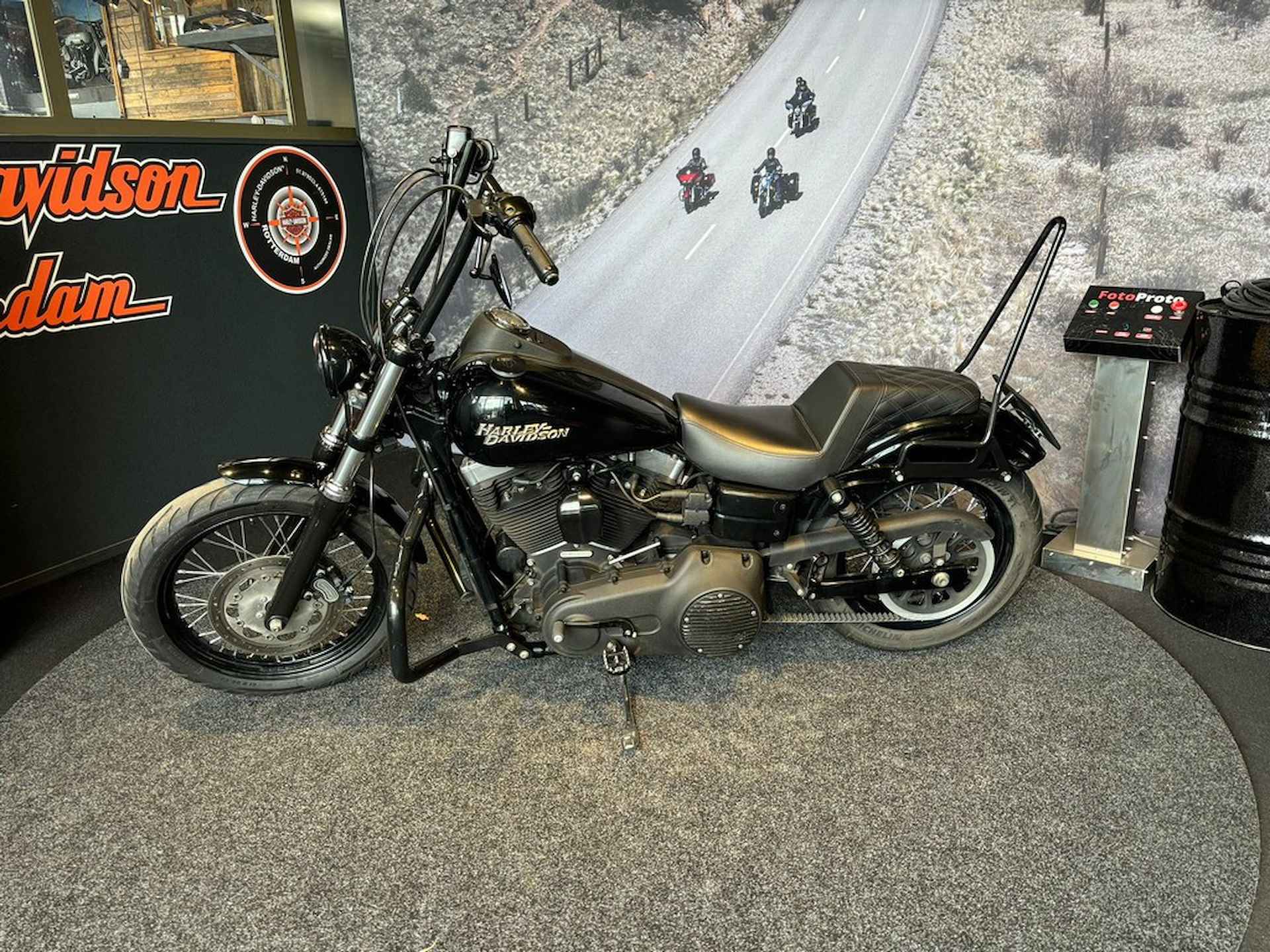 Harley-Davidson FXDB DYNA STREET BOB LTD - 4/15