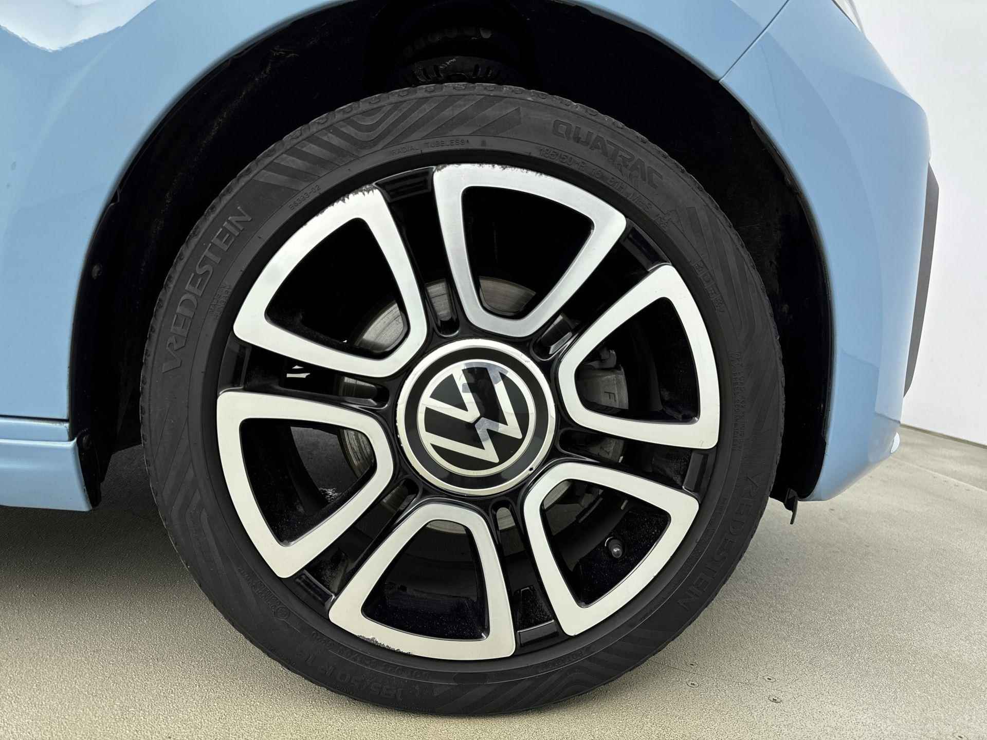 Volkswagen Up! 1.0 R-Line | Navigatie | Airco | Parkeersensoren Achter | Camera | 16 Inch Velgen | Cruise Control | Stoelverwarming | - 14/27