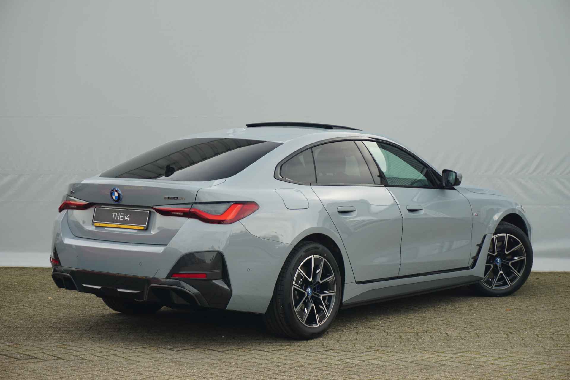 BMW i4 eDrive35 High Executive 70 kWh | M Sportpakket - 2/28