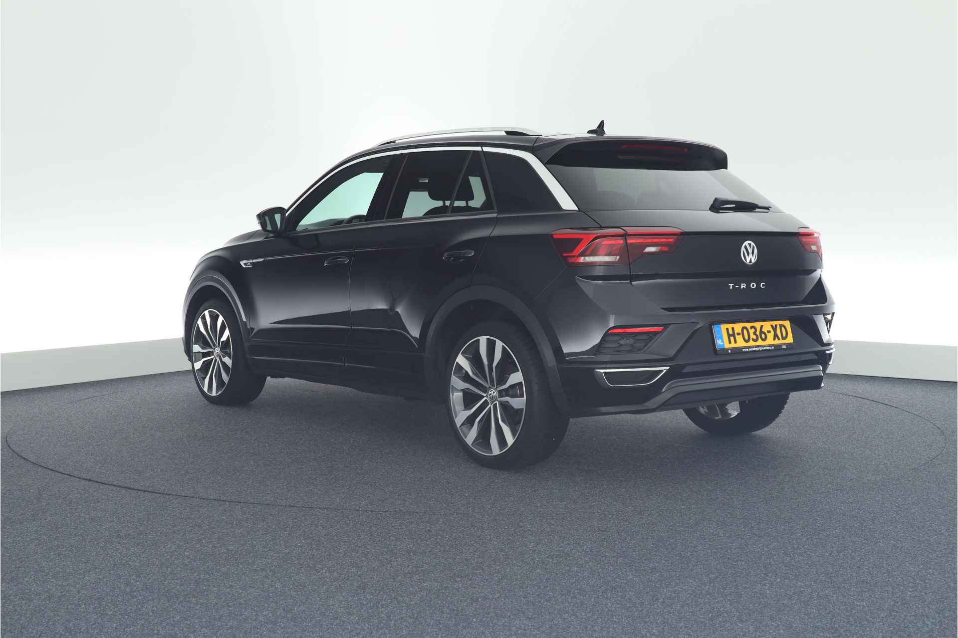 Volkswagen T-Roc 1.5 TSI 150pk DSG R-Line Sport Camera Keyless Beats Virtual Cockpit Navigatie - 10/47