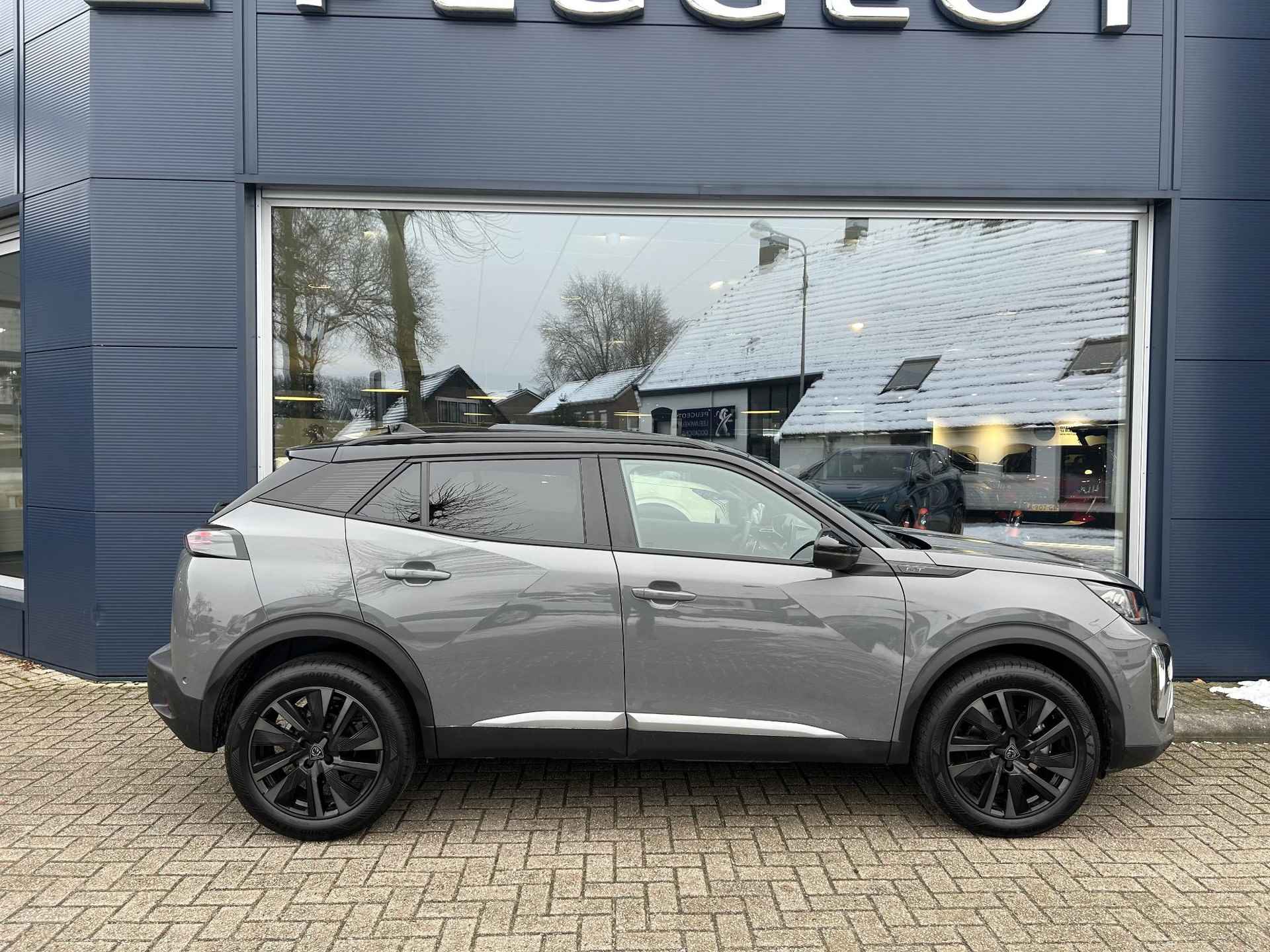 Peugeot 2008 1.2 Hybrid 136 GT | Nieuwe Hybride Uitvoering | Schuif-Kantel Panoramadak | Navigatie | Keyless Entry | HD 360 Graden Camera | Dode Hoek Detectie | 18 Inch Velgen | Full LED Verlichting | Cruise Control adaptief | Climate Control | - 7/50