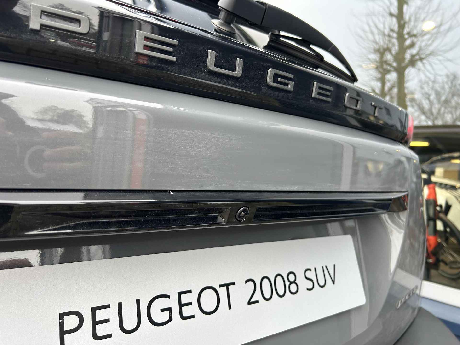 Peugeot 2008 1.2 Hybrid 136 GT | Nieuwe Hybride Uitvoering | Schuif-Kantel Panoramadak | Navigatie | Keyless Entry | HD 360 Graden Camera | Dode Hoek Detectie | 18 Inch Velgen | Full LED Verlichting | Cruise Control adaptief | Climate Control | - 32/50