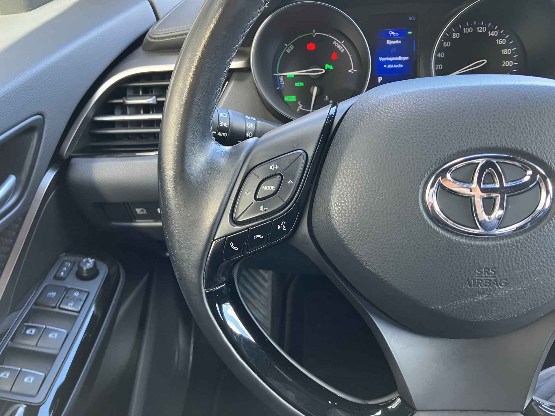 Toyota C-HR 1.8 Hybrid Executive AUT. | 1e eigenaar | dealer onderhouden | navigatie | adapt. cruise control | keyless | camera - 33/38