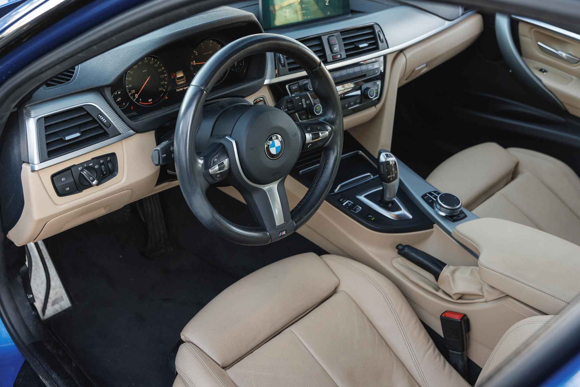 BMW 3 Serie Touring 318i Executive M Sport Automaat / Trekhaak / Sportstoelen / LED / M Sportonderstel / Navigatie Professional / PDC voor + achter - 9/30