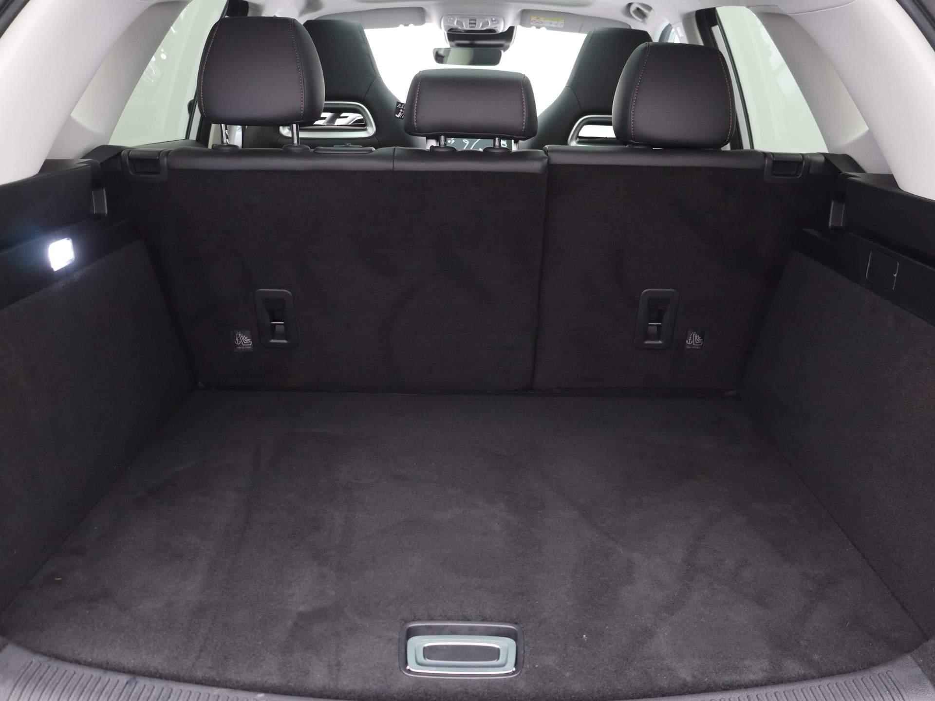 MG EHS 1.5 TGDI Luxury | BlackPack | 18 " op All Seasonbanden | 360 camera | Leatherette bekleding | Panoramisch schuif/kanteldak | Elektrische achterklep | - 13/26