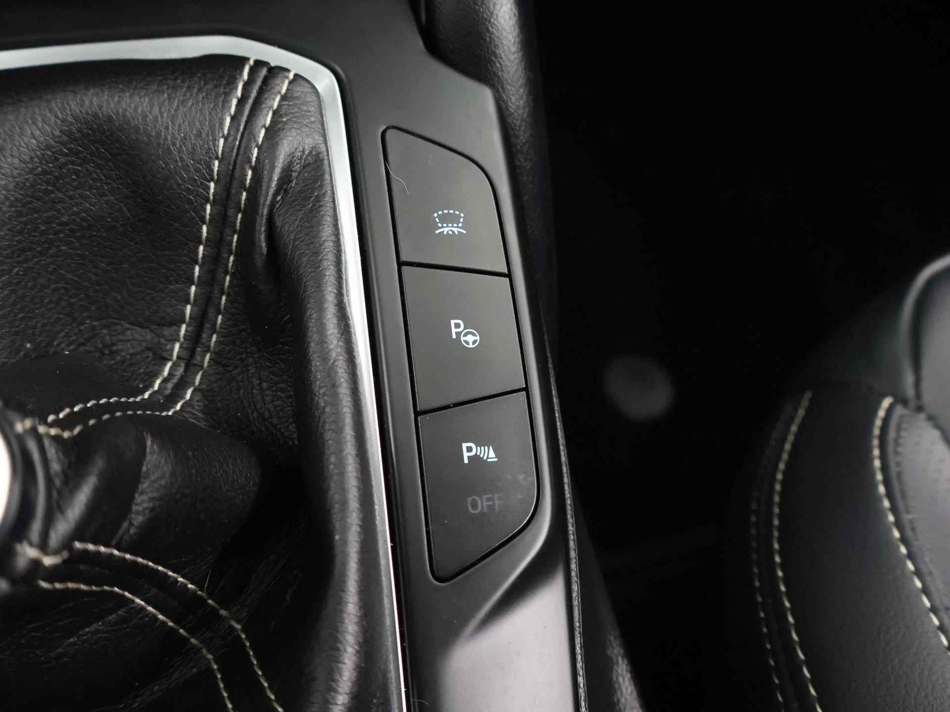 Ford Focus Wagon 1.0 EcoBoost Vignale | Panoramadak | Winterpack | LED koplampen | Elekt Achterklep | - 26/44