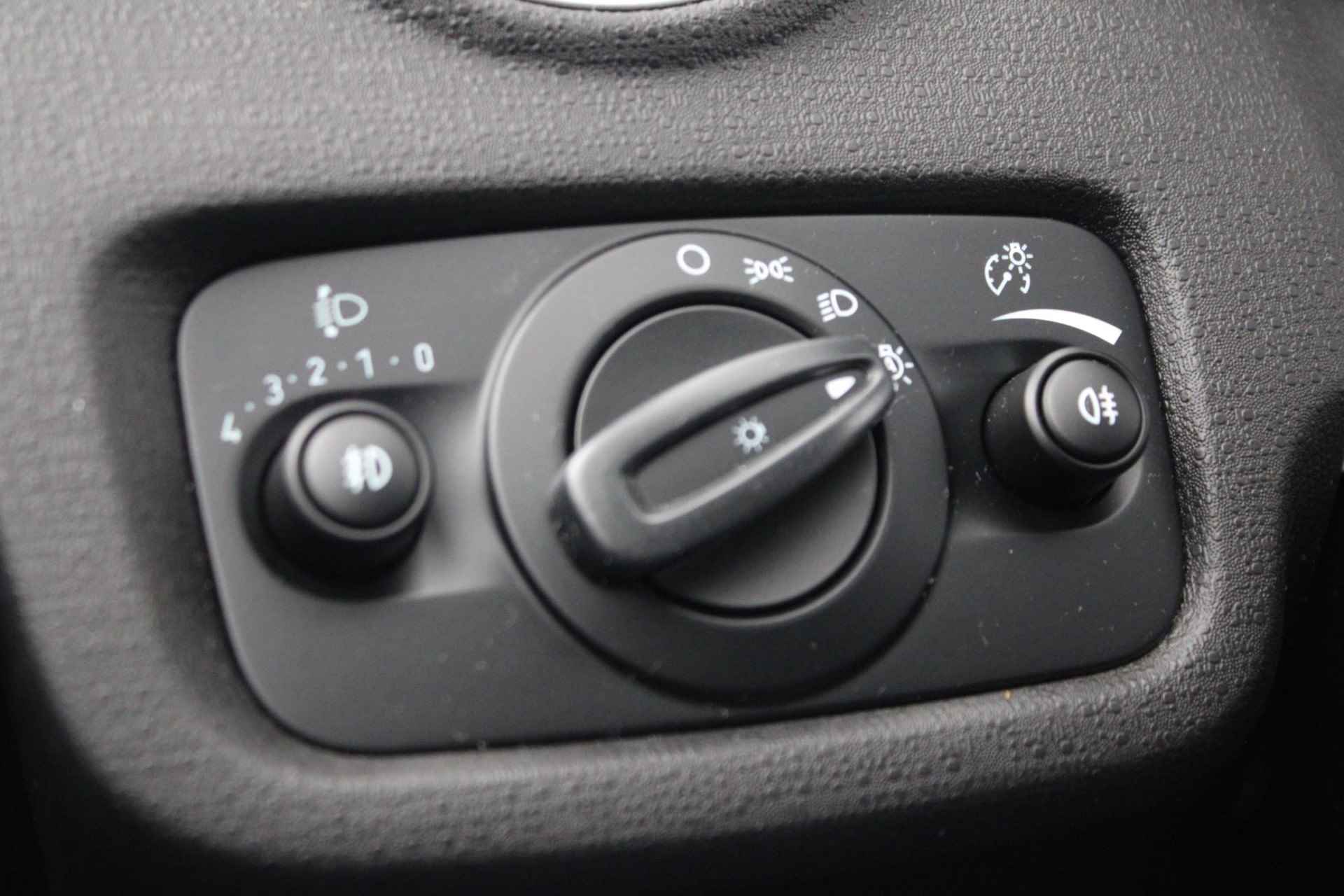 Ford Fiesta 1.0 EcoBoost ST Line 125 pk | Climate Control | Navigatie | Cruise Control | Parkeersensoren | Dealer onderhouden | - 19/29
