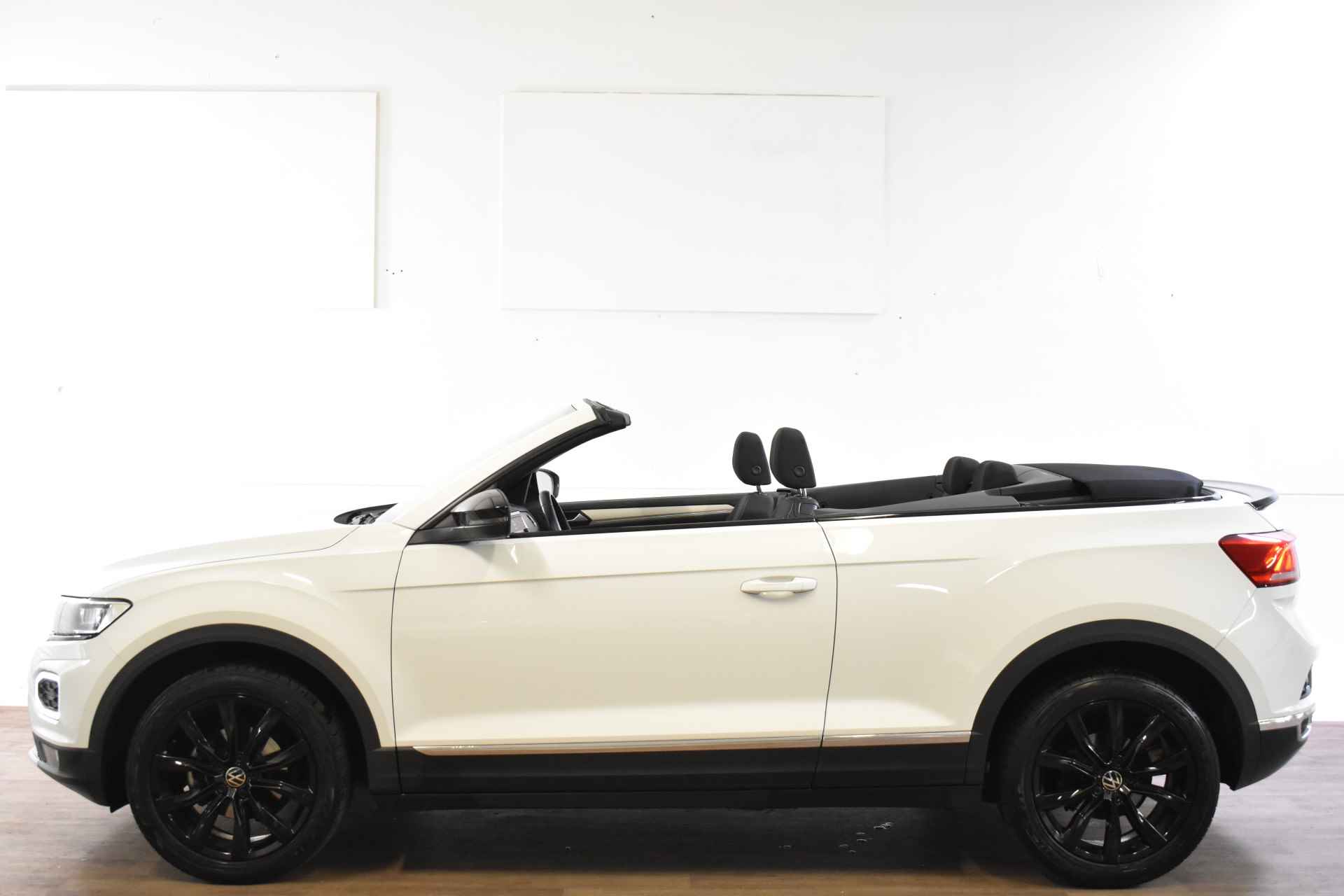 Volkswagen T-Roc Cabrio 1.5 TSI 150PK DSG STYLE BEATS/VIRTUAL/NAVI - 2/39