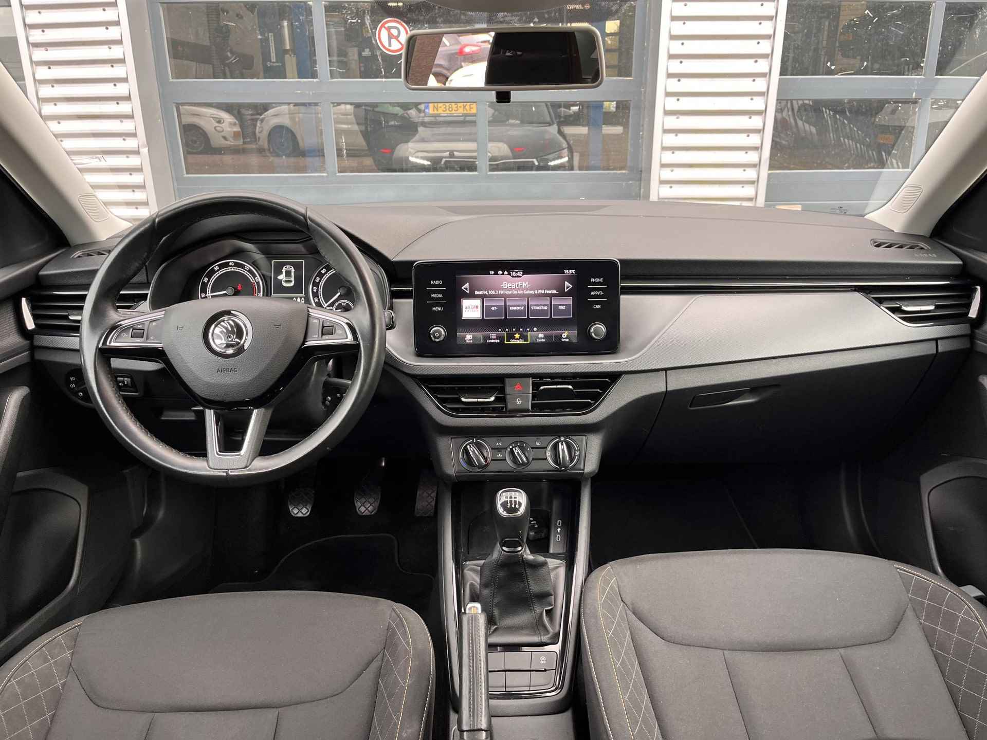 Skoda Scala 1.0 TSI 115PK Ambition | Navigatie via App | Airco |  Cruise control | Apple Carplay / Android Auto | PDC | LMV 16 inch - 3/20