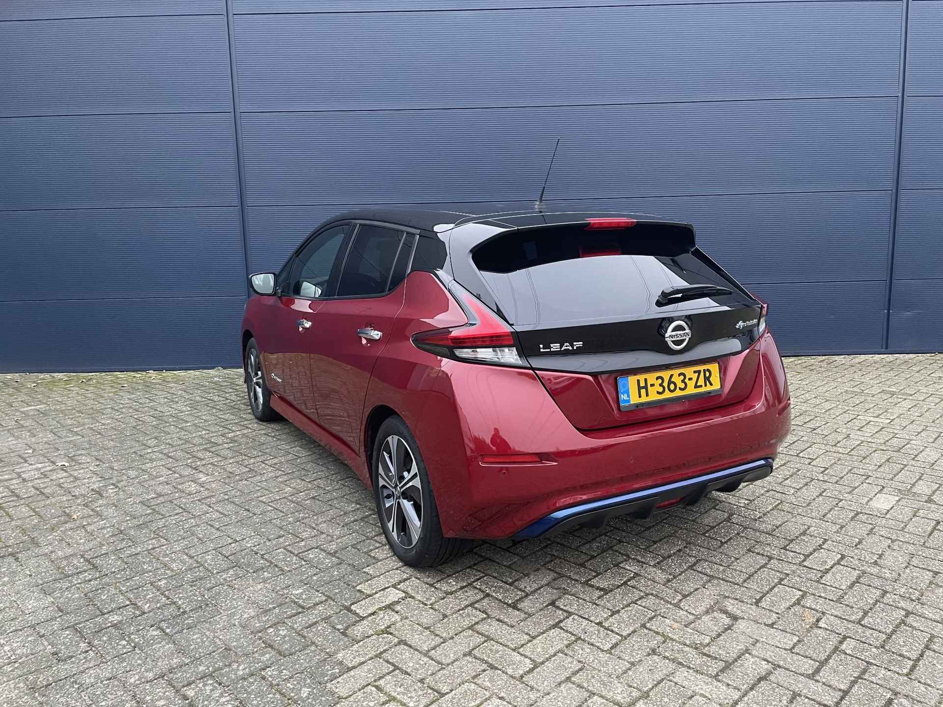 Nissan LEAF Tekna 40 kWh - 5/18