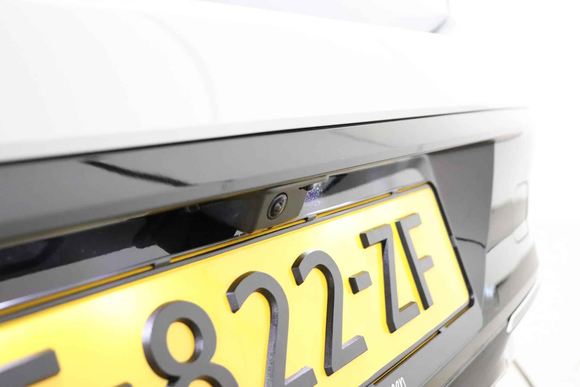 Peugeot e-308 EV GT First Edition 54 kWh  156 PK | 100 % Elektrisch | 405 KM WLTP | Lichtmetalen Velg | Camera | Carplay | Draadloos Telefoon | Alcantara | Nieuw Type - 17/42