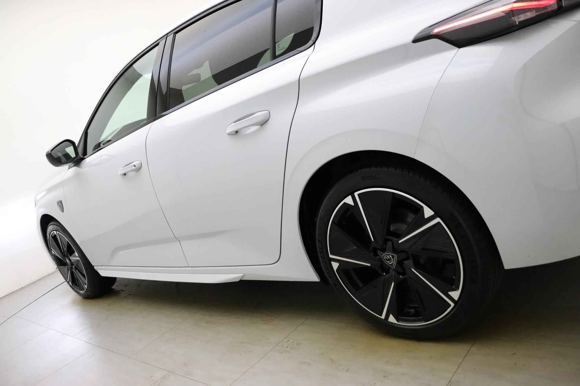 Peugeot e-308 EV GT First Edition 54 kWh  156 PK | 100 % Elektrisch | 405 KM WLTP | Lichtmetalen Velg | Camera | Carplay | Draadloos Telefoon | Alcantara | Nieuw Type - 19/42