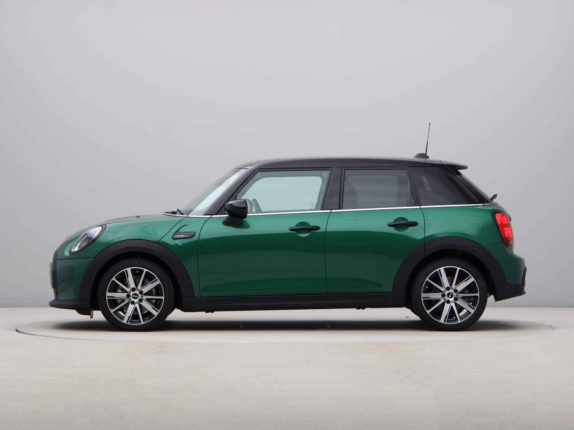 MINI 5-deurs Cooper Camden Edition Aut. - 13/22