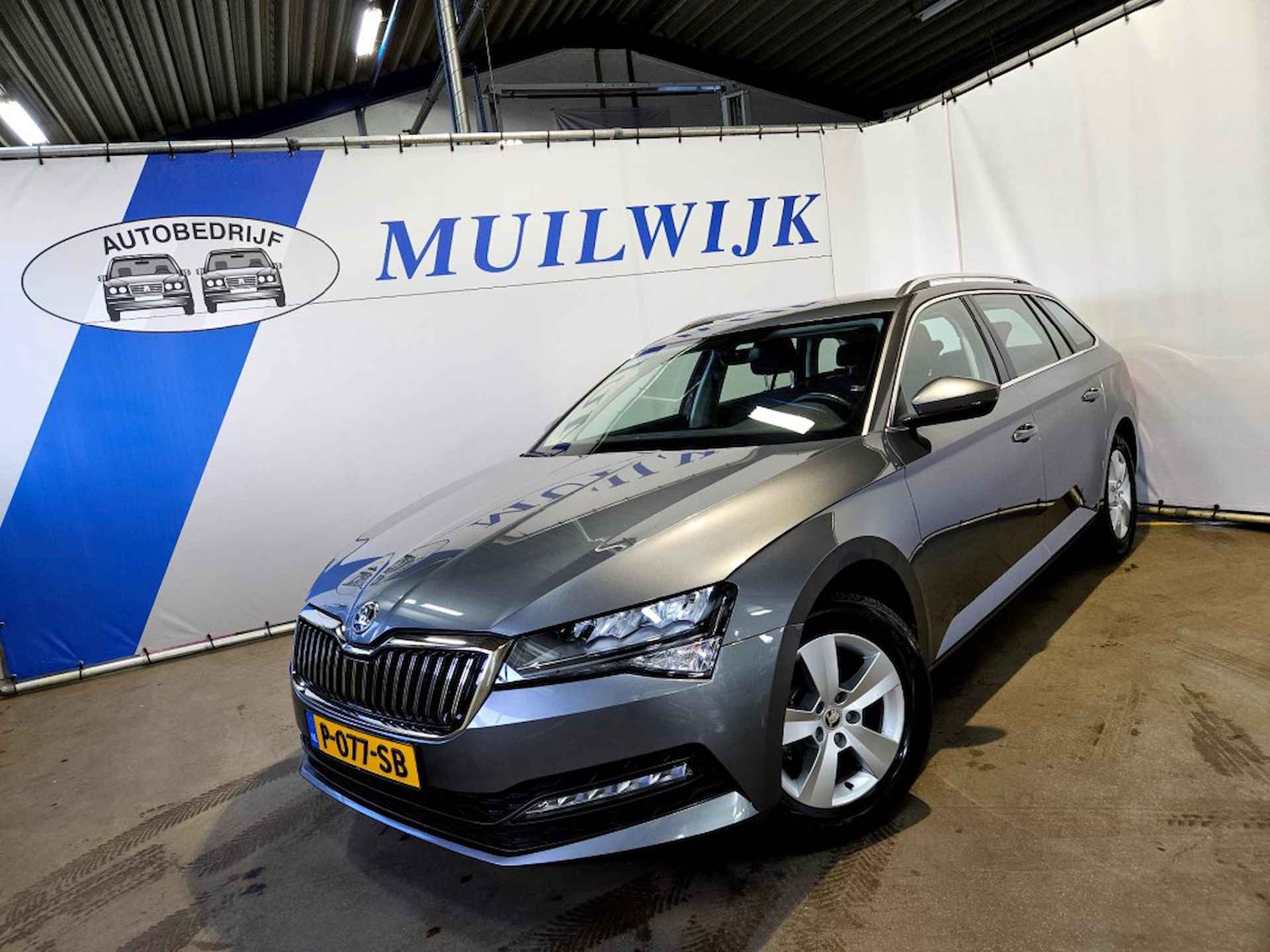 SKODA Superb Combi 1.5 TSI 150 PK ACT Business Edition / Trekhaak / NL Auto - 2/50