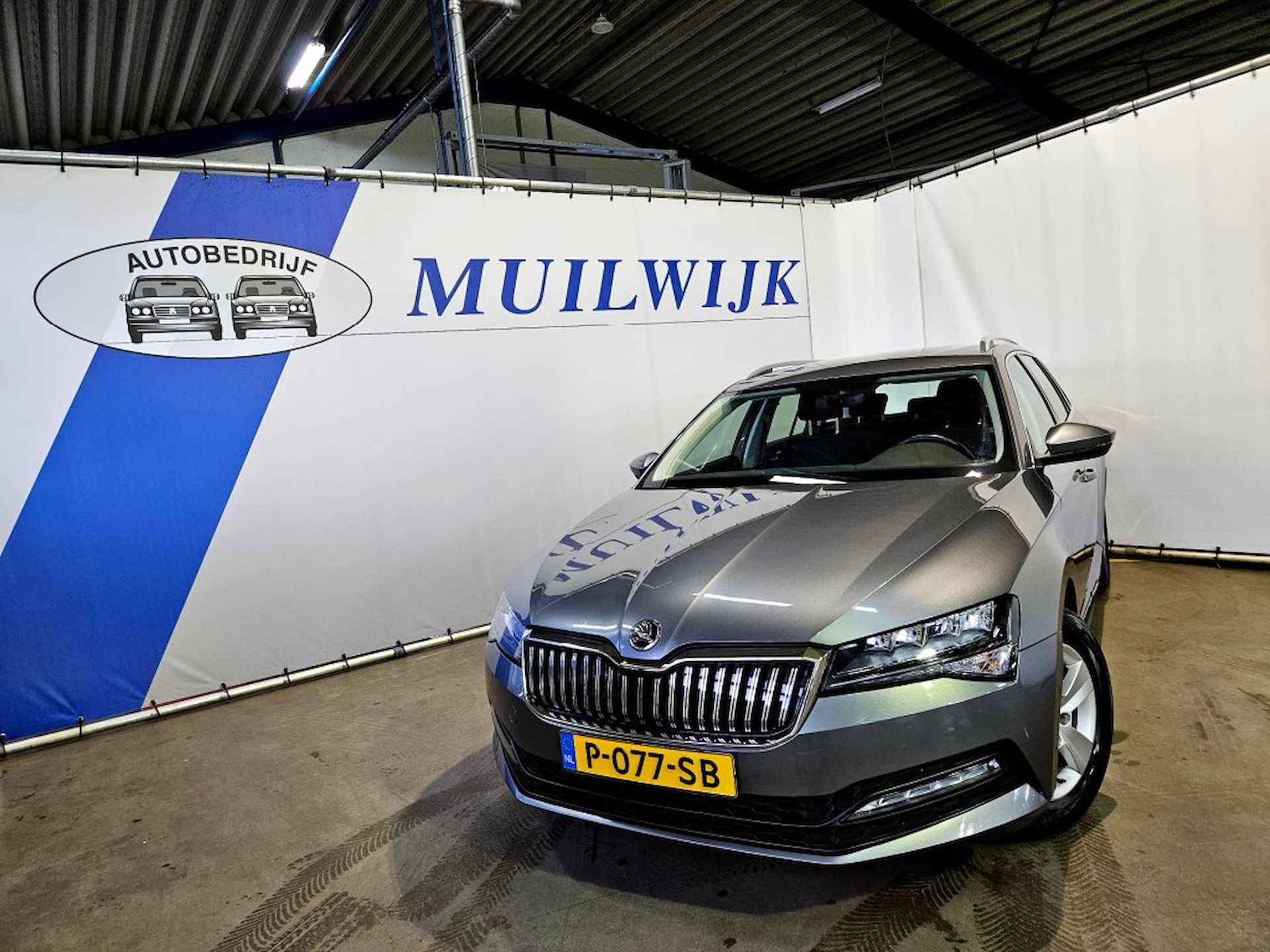 SKODA Superb Combi 1.5 TSI 150 PK ACT Business Edition / Trekhaak / NL Auto - 4/50