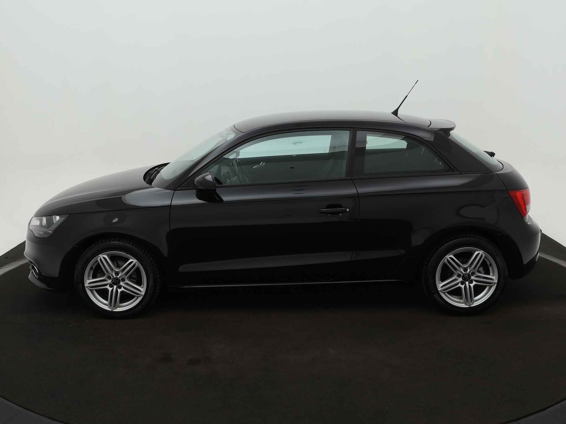 Audi A1 1.2 TFSI Attraction Pro Line | Trekhaak | Airco | Cruise | Bluetooth | set winterwielen. - 2/20