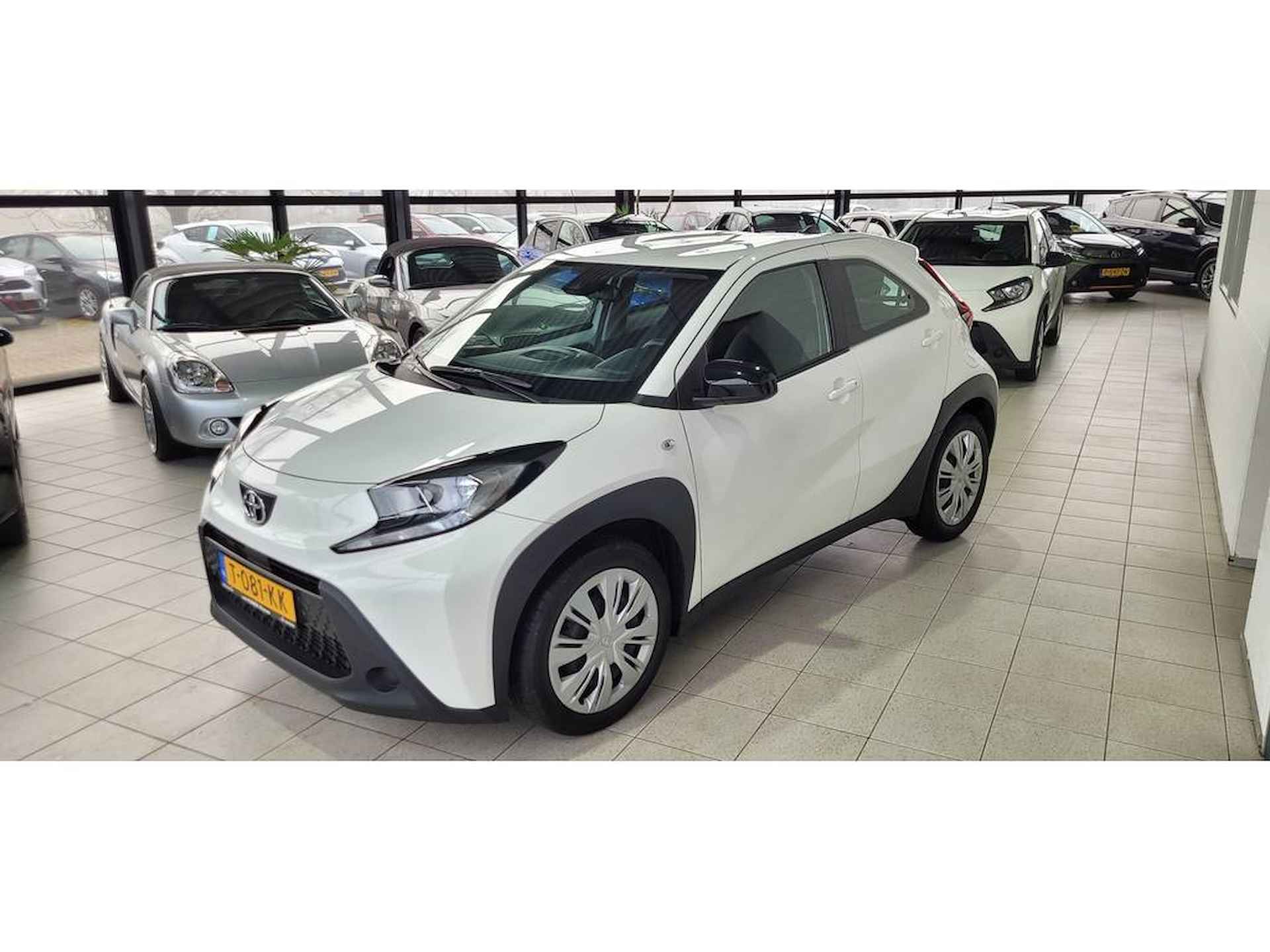 Toyota Aygo X 1.0 VVT-i Automaat Play | Airco | Camera | Apple-Android | - 4/18