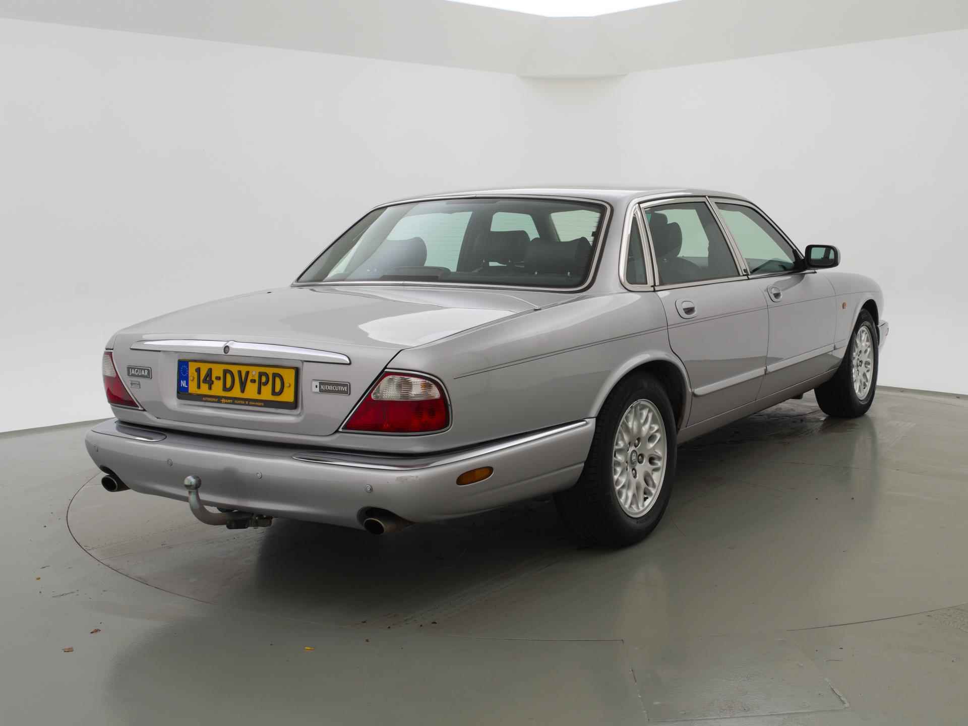 Jaguar XJ 3.2 V8 Executive - 3/23