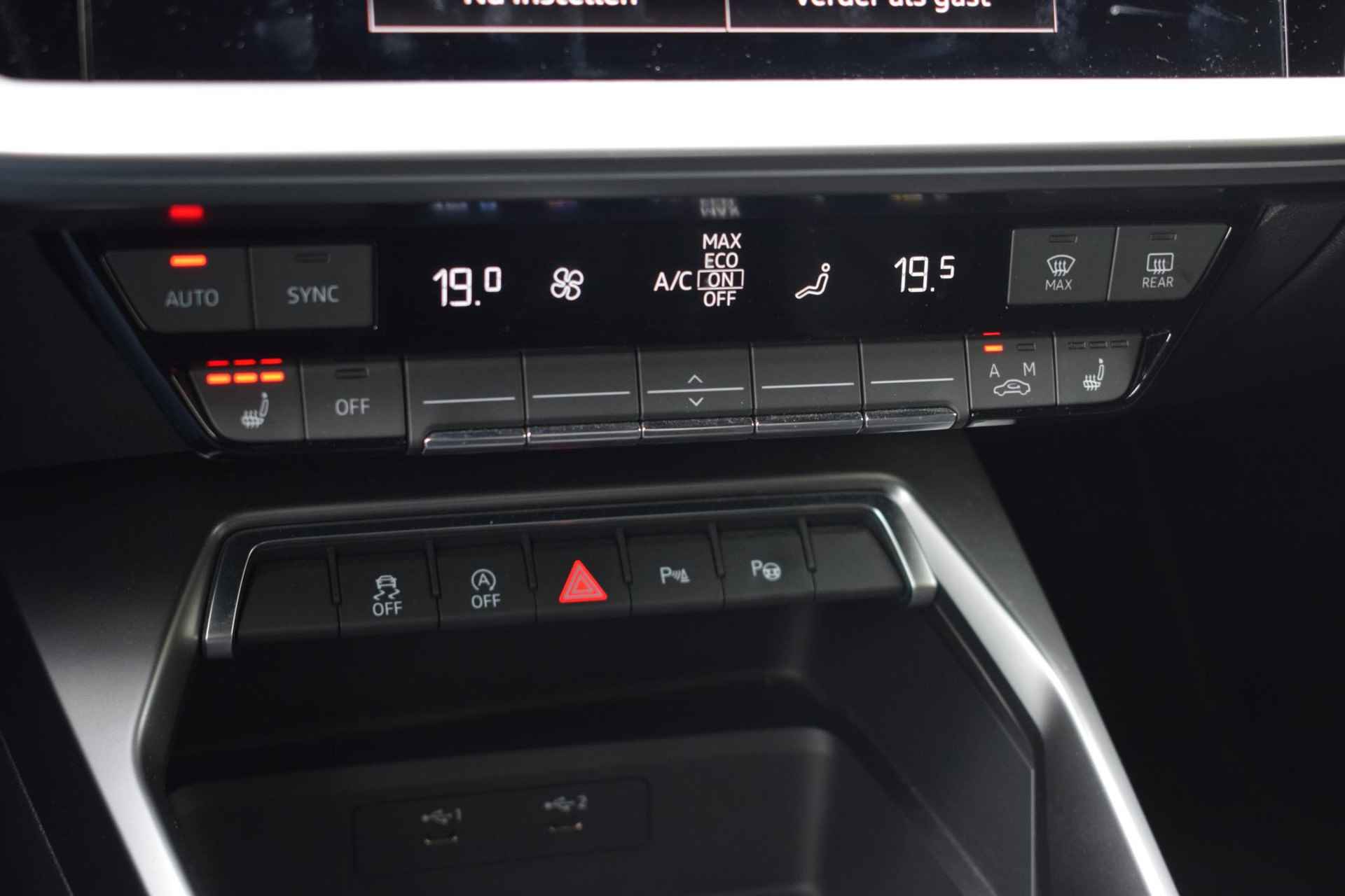 Audi A3 Sportback 35 TFSI S edition / S-Line / Stoelverwarming / Matrix / Virtual cockpit - 25/69