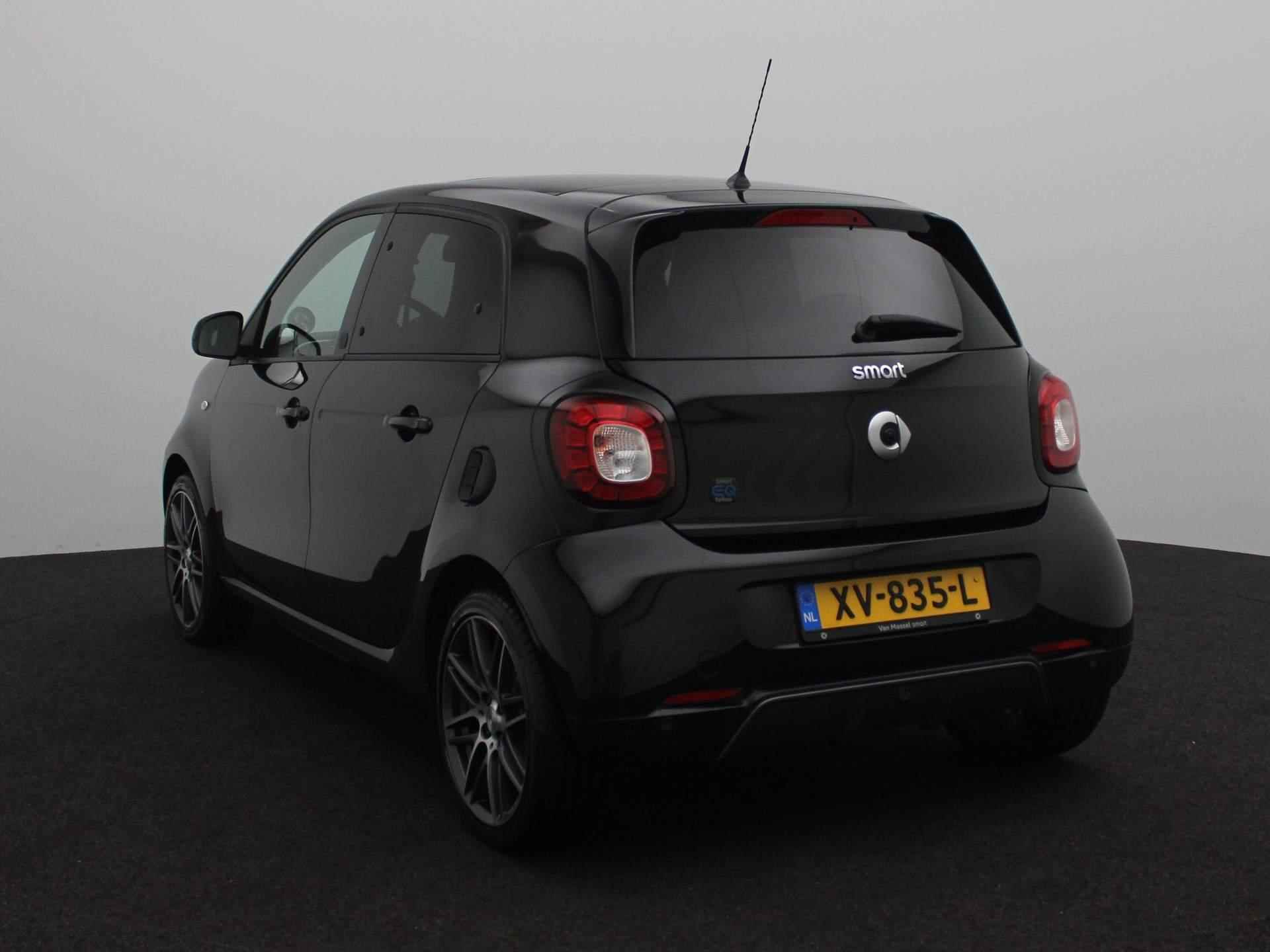 smart forfour EQ BRABUS Style 18 kWh | Climate Control | Cruise Control | Panoramadak | Navigatie | Parkeersensoren & Achteruitrijcamera | - 2/25