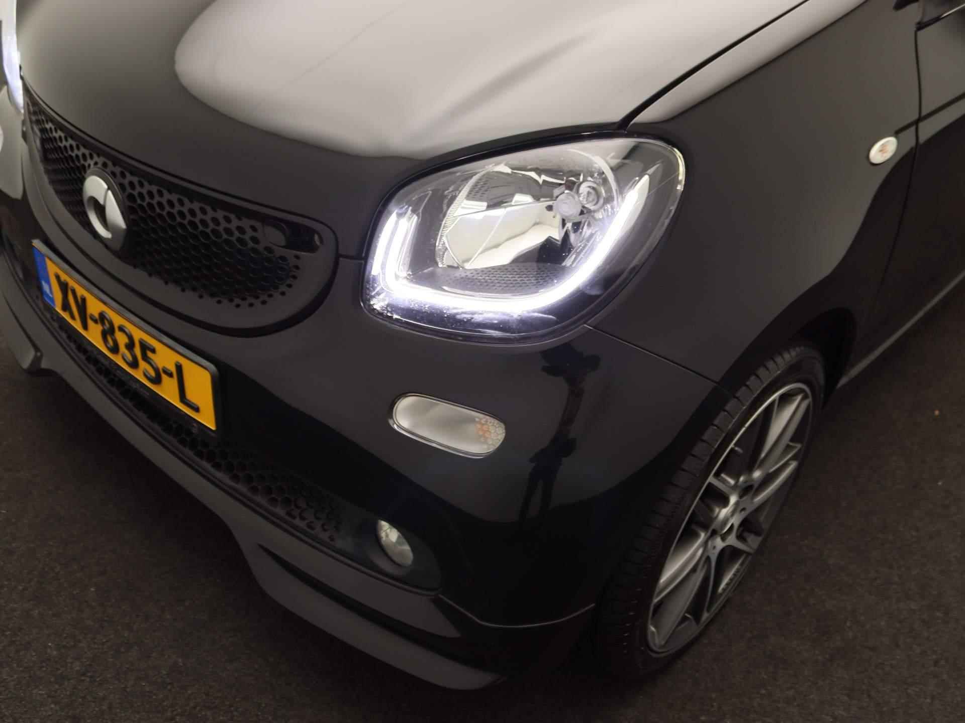 smart forfour EQ BRABUS Style 18 kWh | Climate Control | Cruise Control | Panoramadak | Navigatie | Parkeersensoren & Achteruitrijcamera | - 14/25