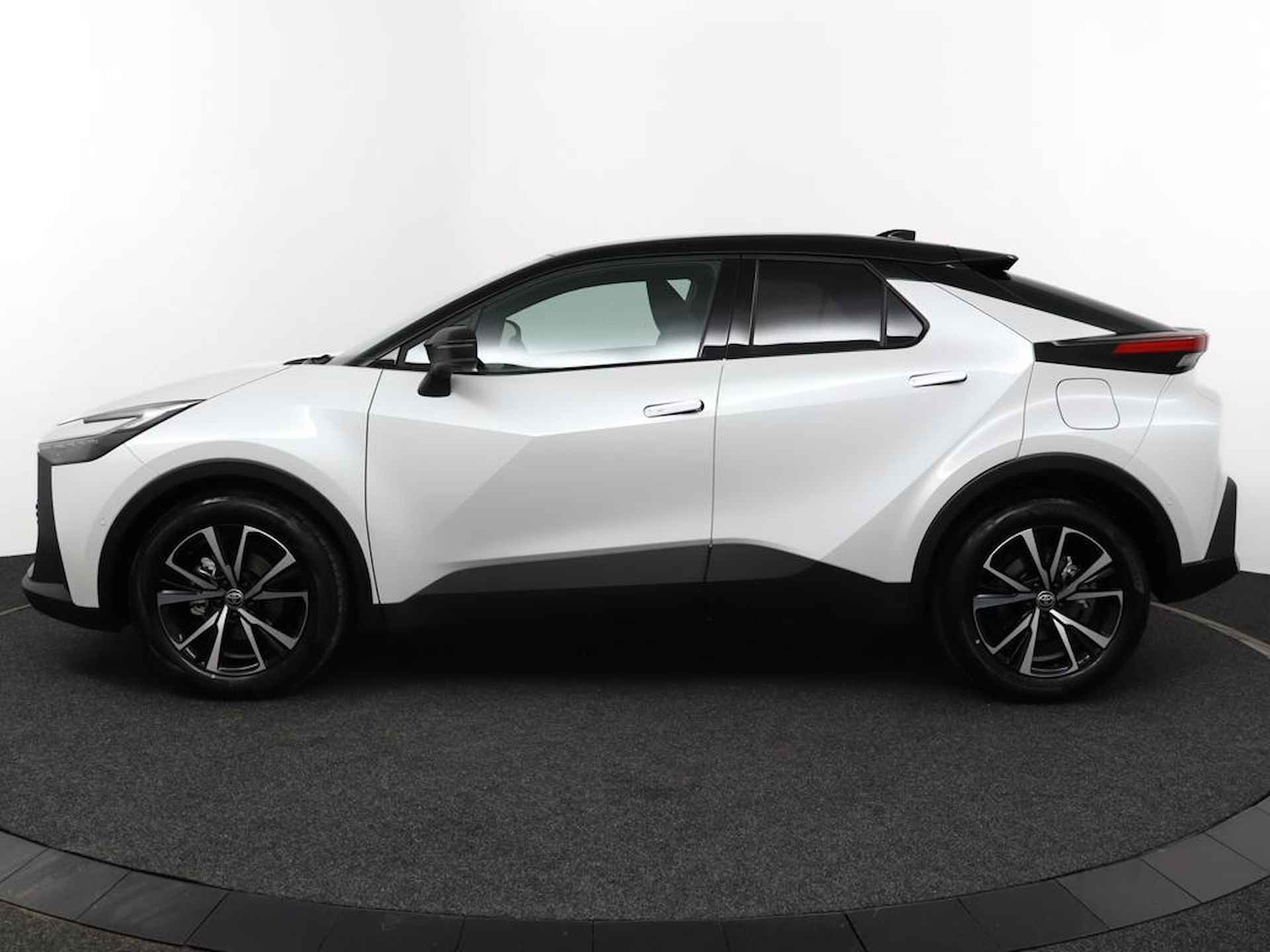 Toyota C-HR 1.8 Hybrid 140 First Edition - 3/45